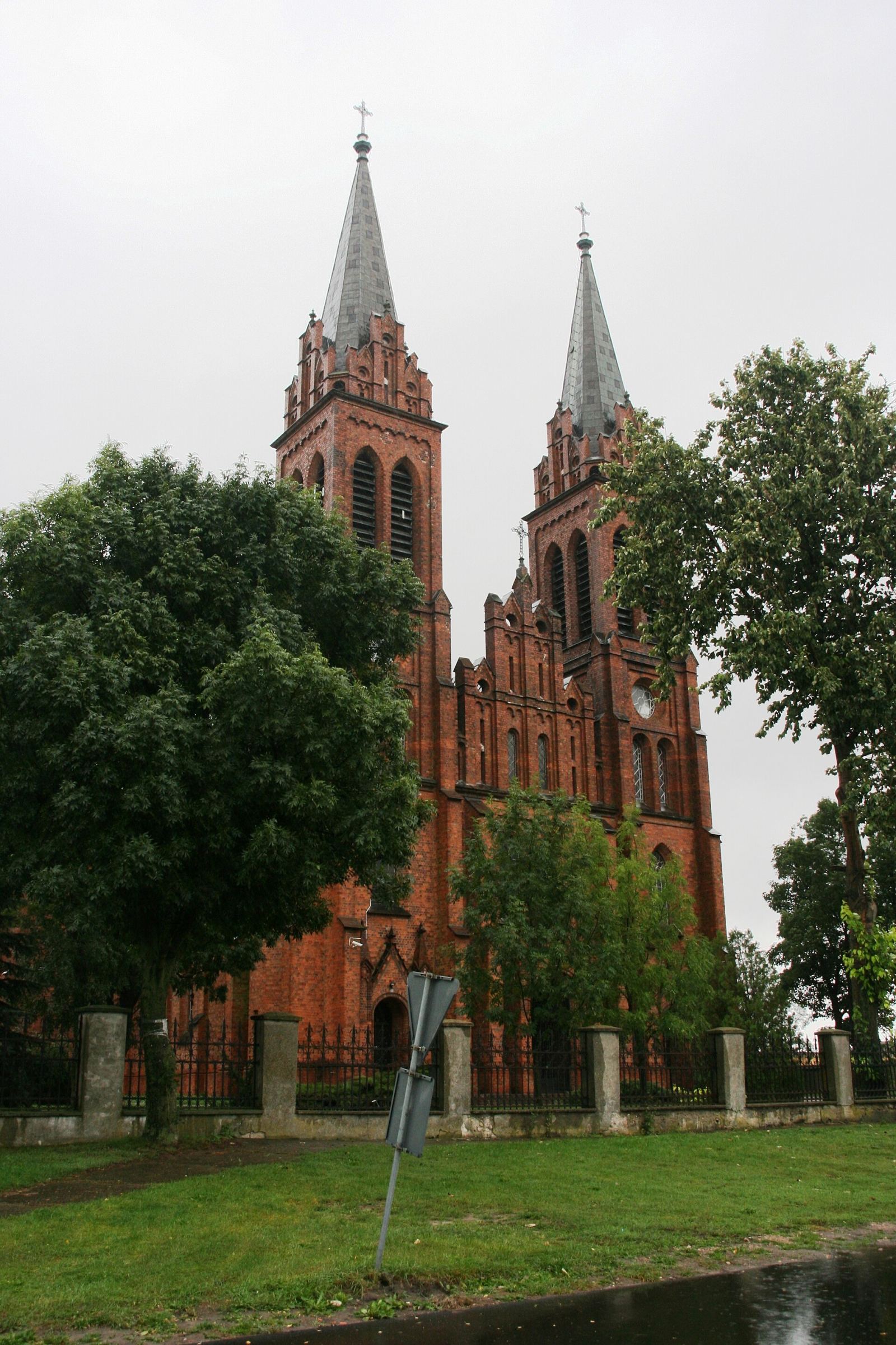 Kościół parafialny pw. Wszystkich Świętych, Złaków Kościelny