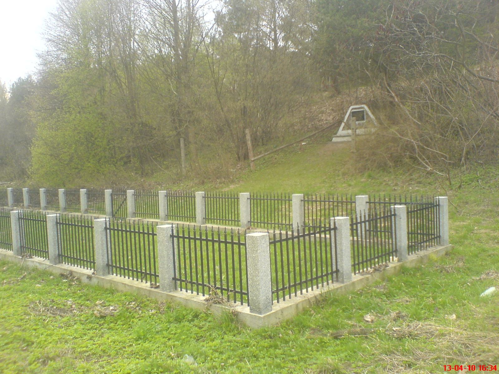 Cmentarz-mogiła zbiorowa z II wojny światowej, Ciechanowiec