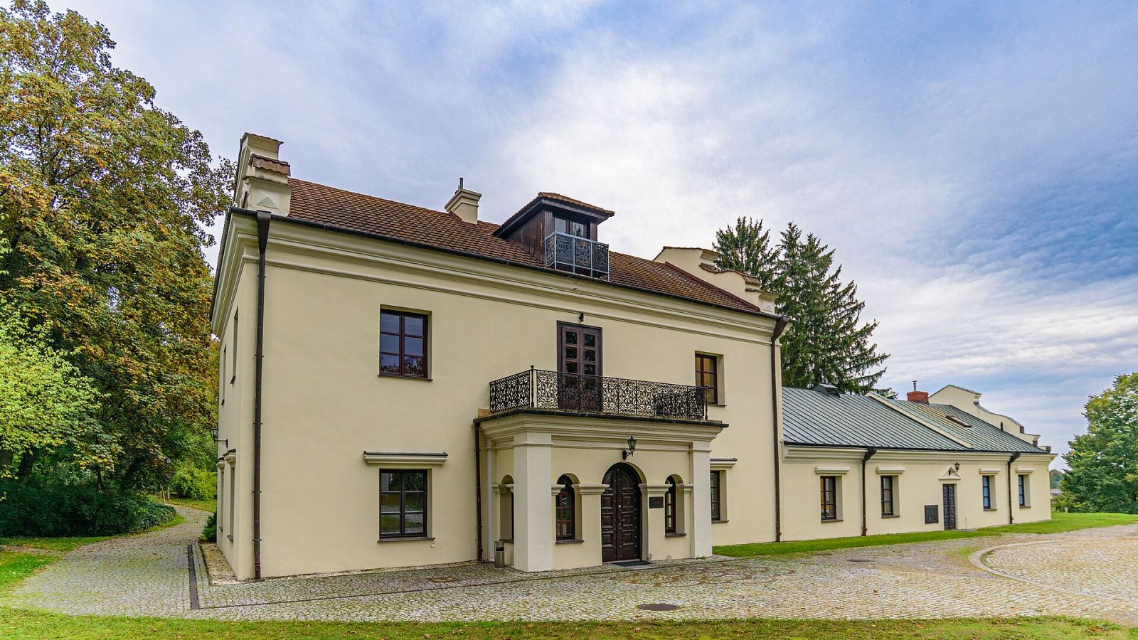 Oficyna zamkowa, Gardzienice Pierwsze