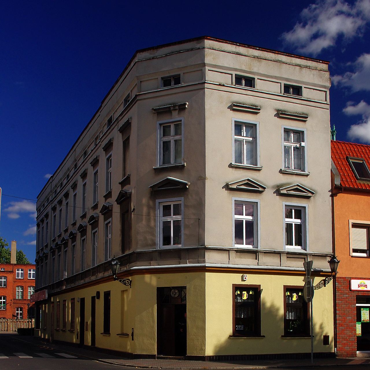 Kamienica, Leszno