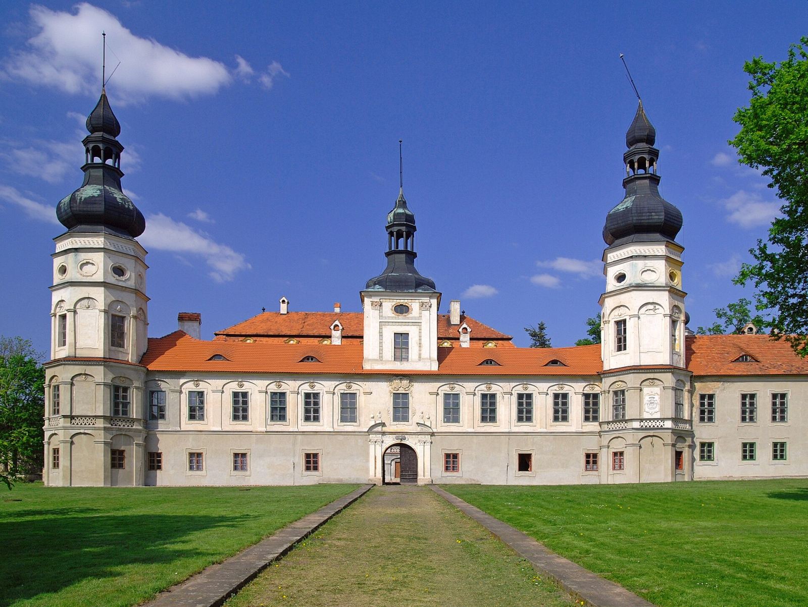 Pałac, Żyrowa