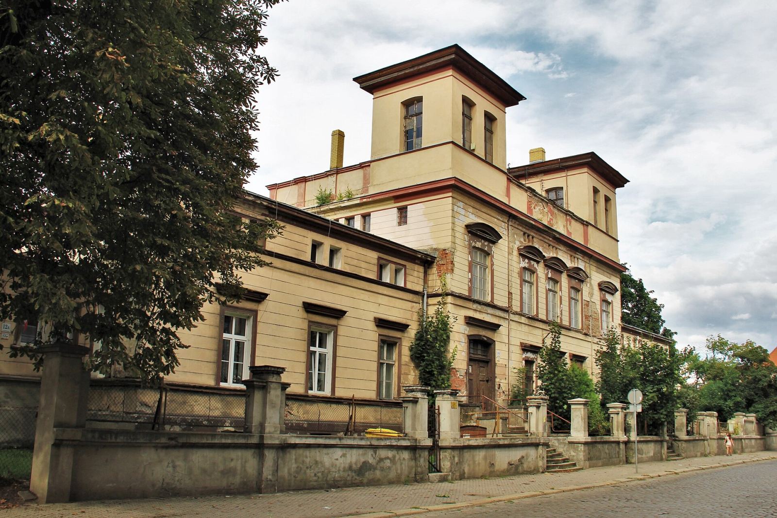 Dworzec Kolei Dolnośląskiej, Legnica