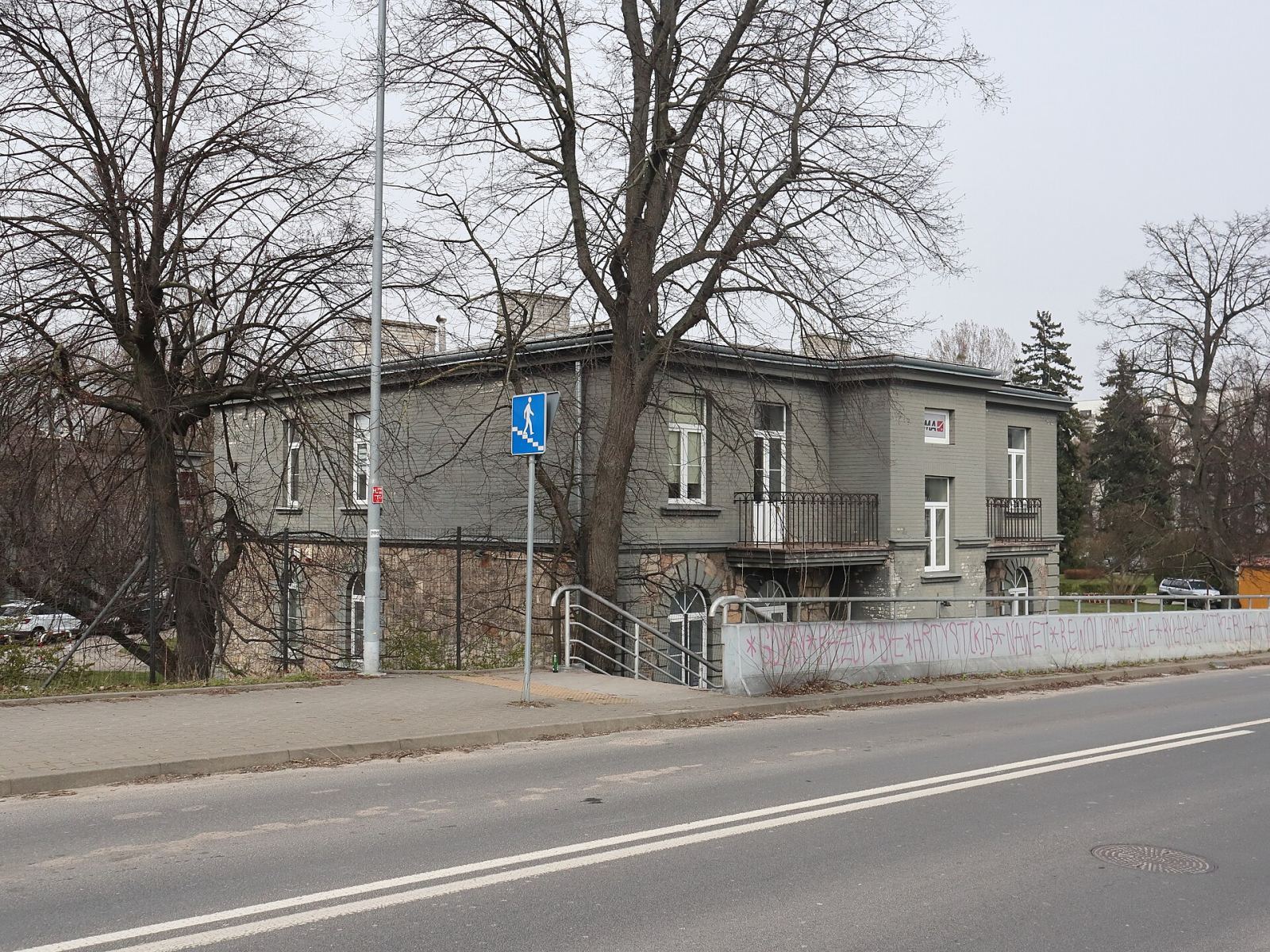 D. budynek mieszkalny, Warszawa