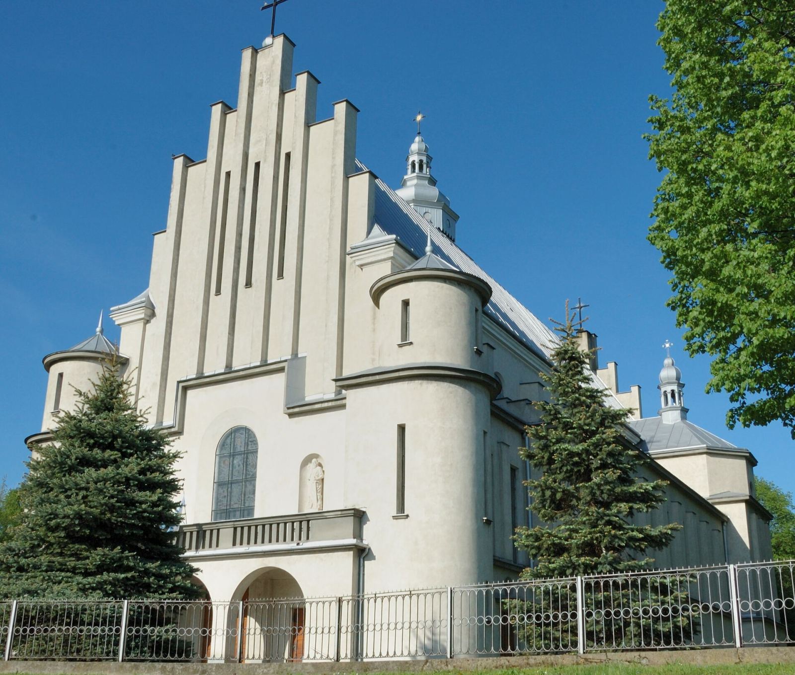 Kościół parafialny pw. św. Stanisława Biskupa, Kosina
