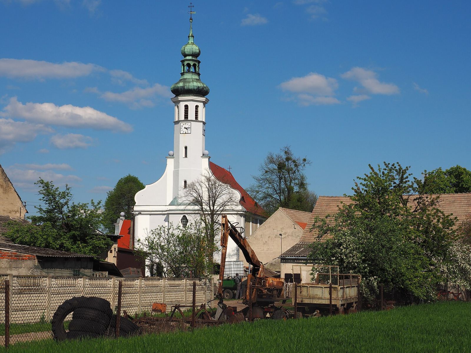 Kościół parafialny pw. św. Marii Magdaleny, Racławiczki