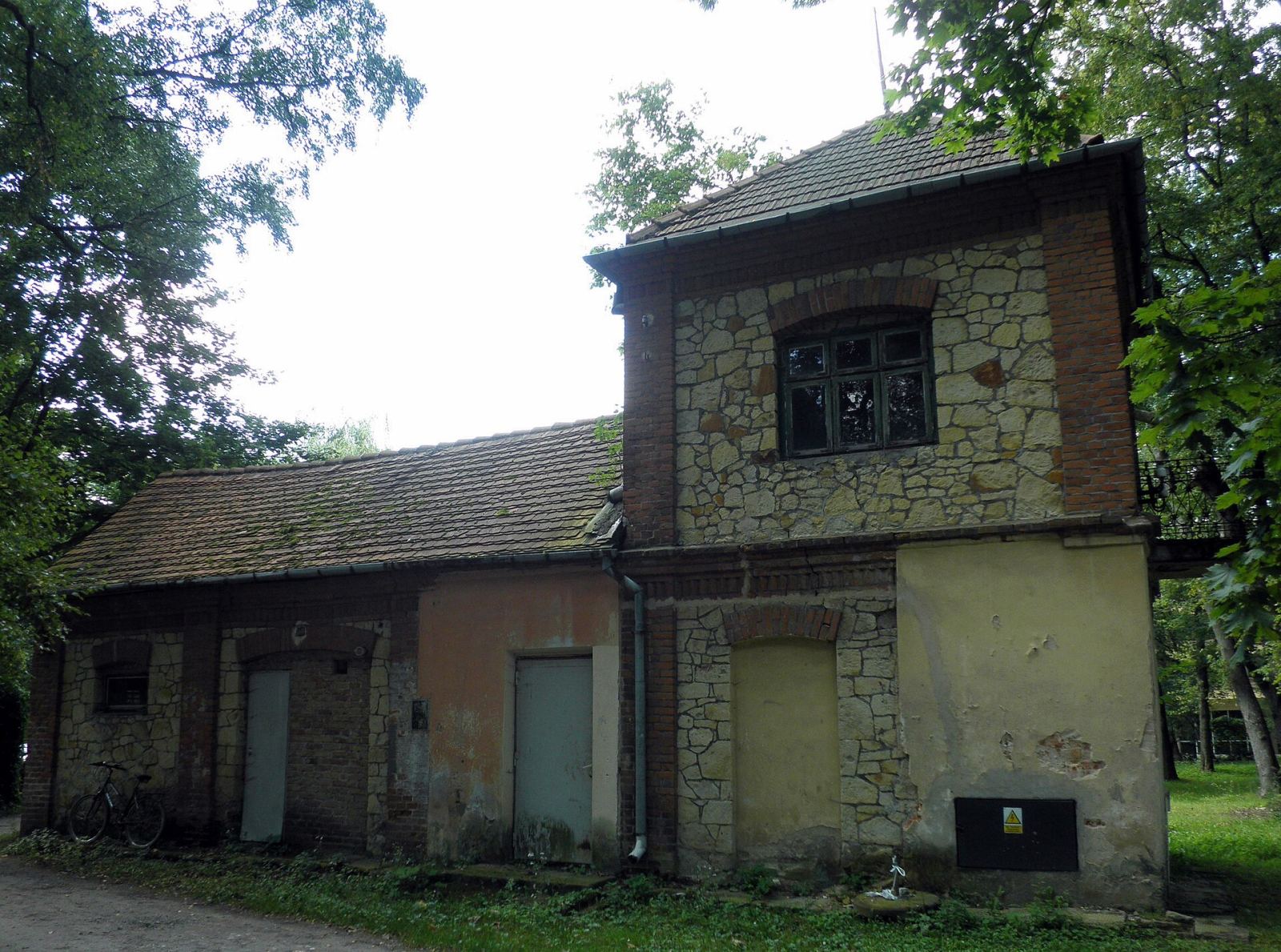 Oficyna, Nałęczów