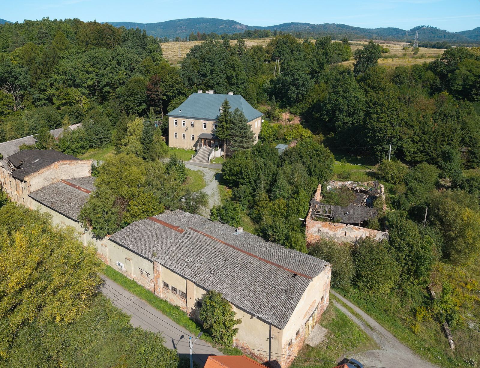 Dwór, Nowa Ruda