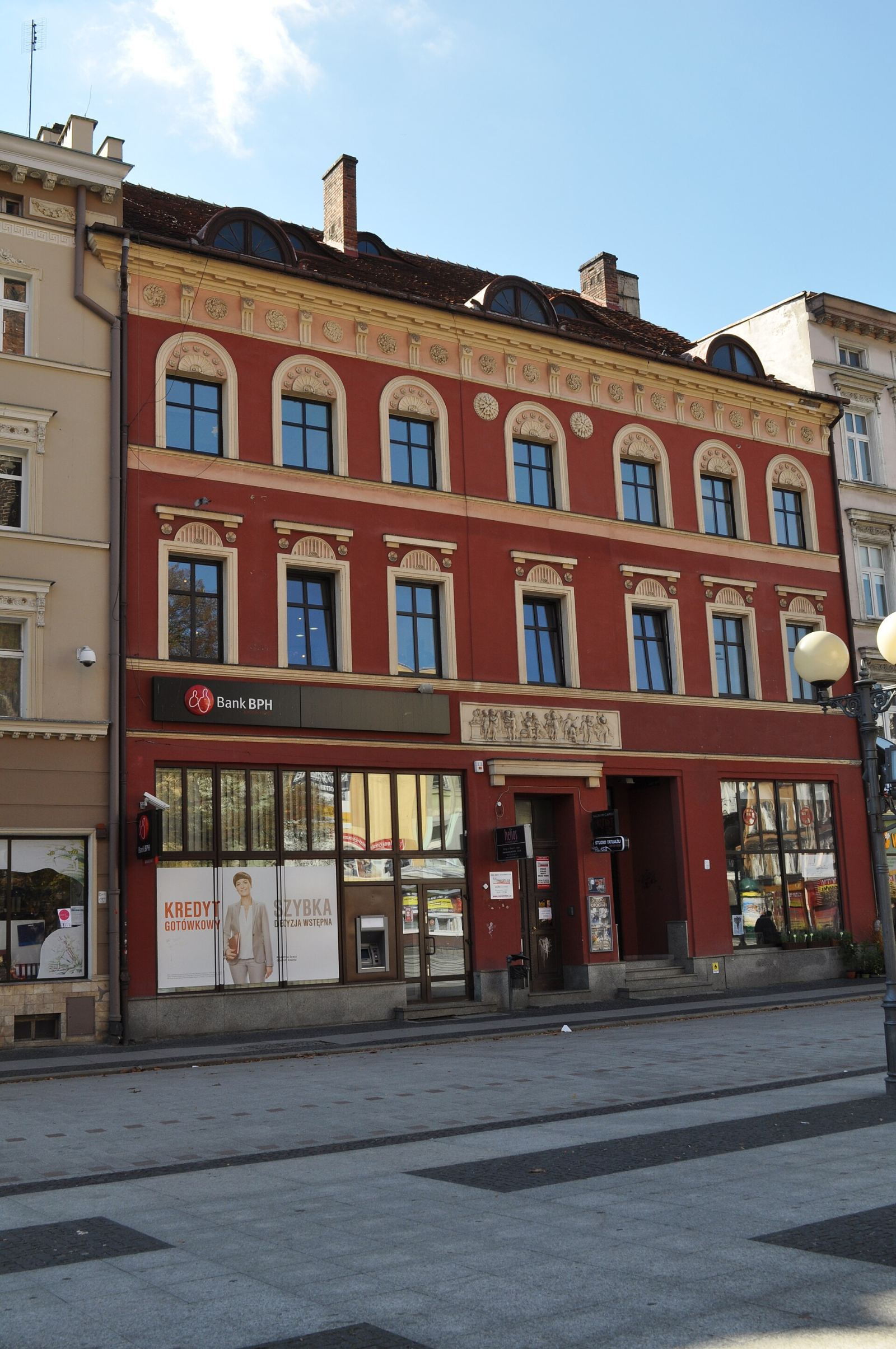 Kamienica, Brzeg