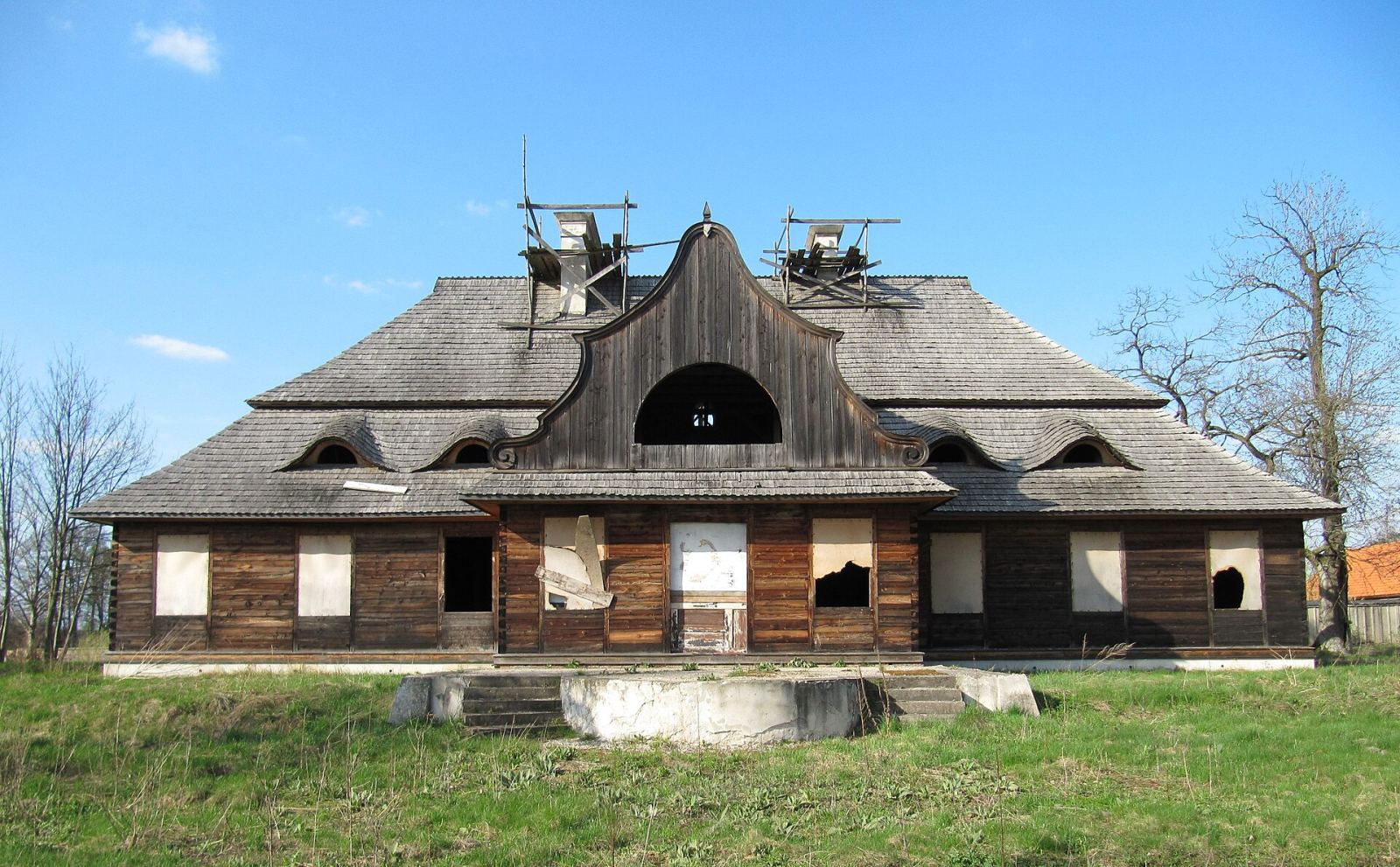 Dwór, Wodzierady