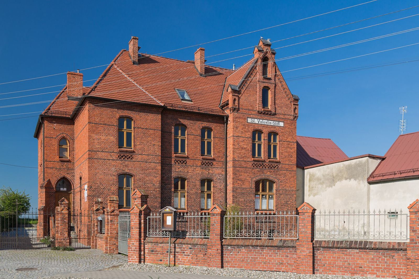 Budynek d. klasztoru, Bieńkowice