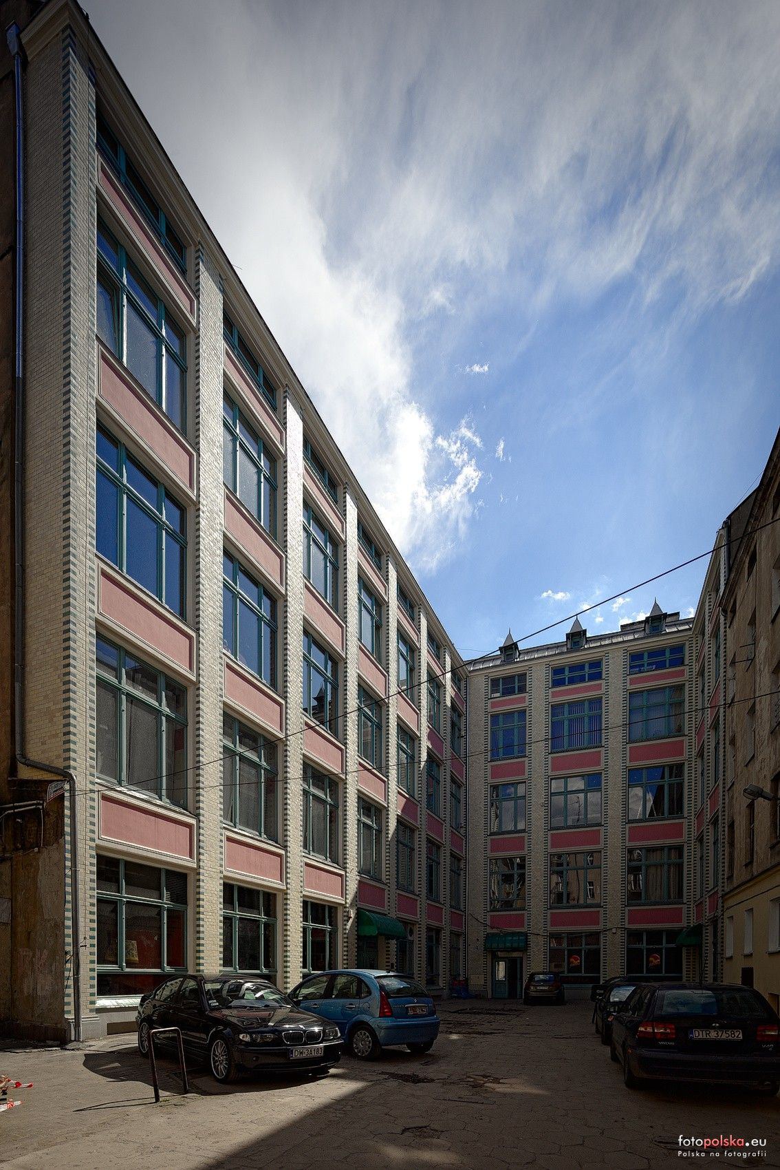 Oficyna domu, Wrocław
