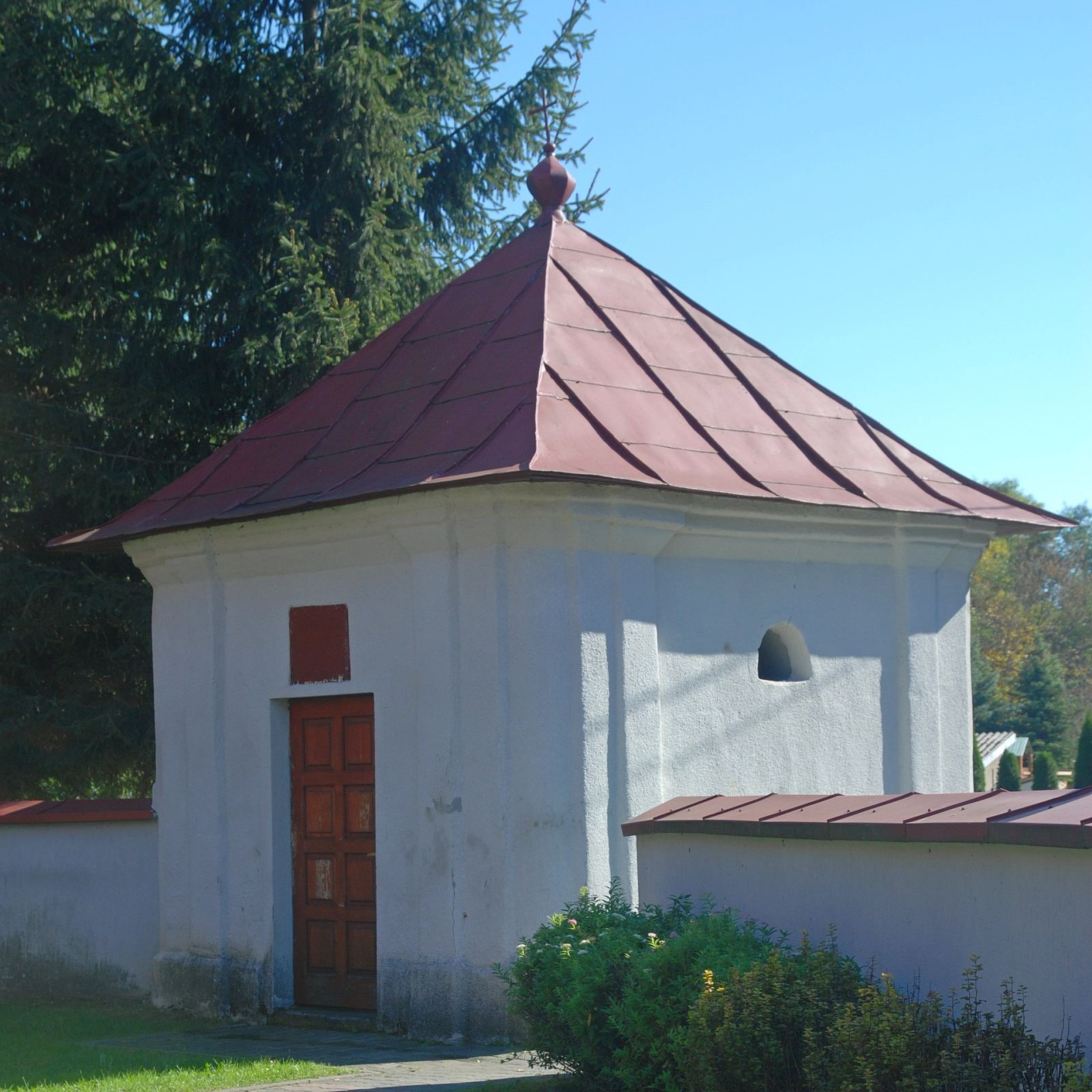 Kaplica grobowa ks A. Wacławskiego, Brzozowa