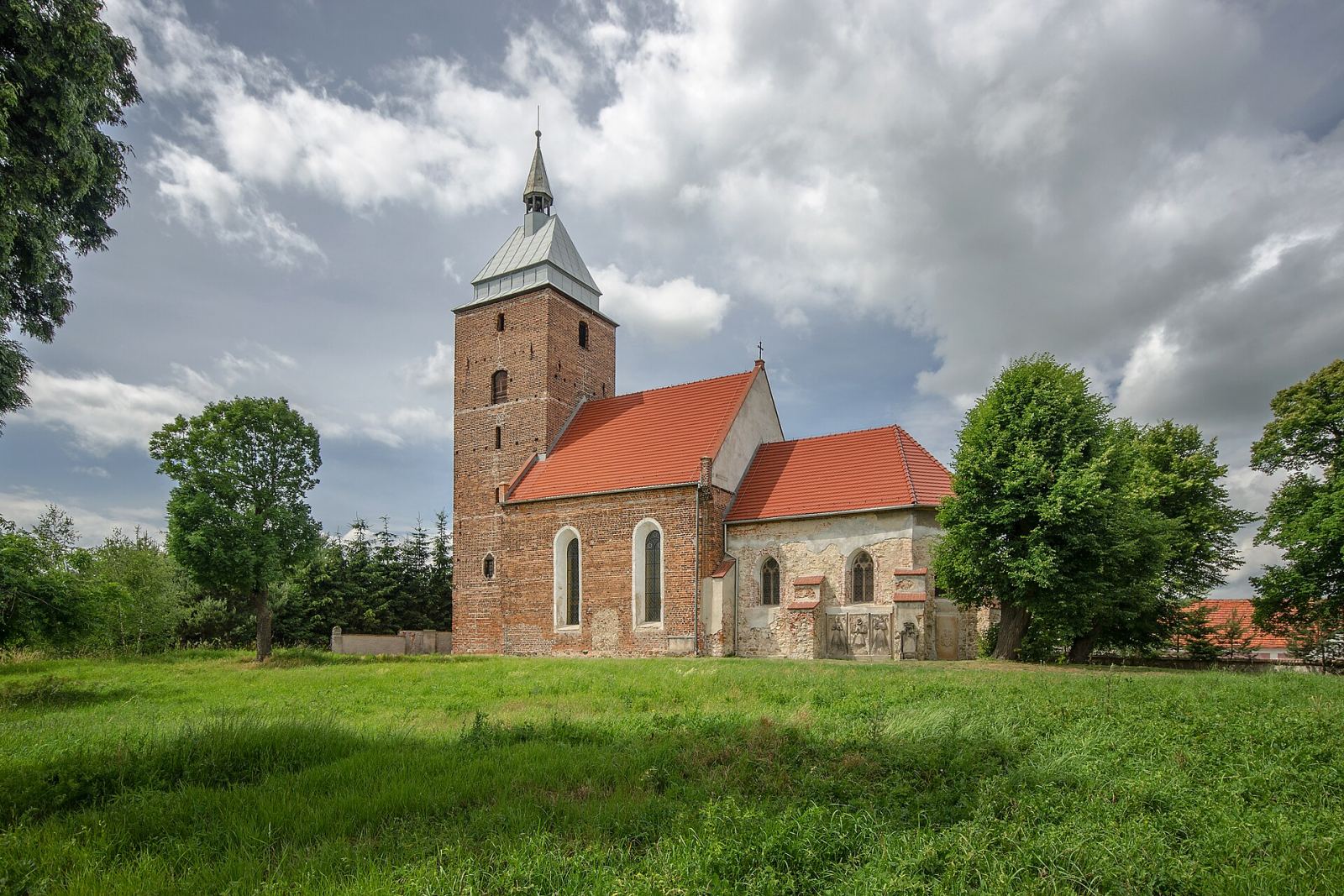 Kościół filialny pw. Wniebowzięcia Najświętszej Marii Panny, Rosochata