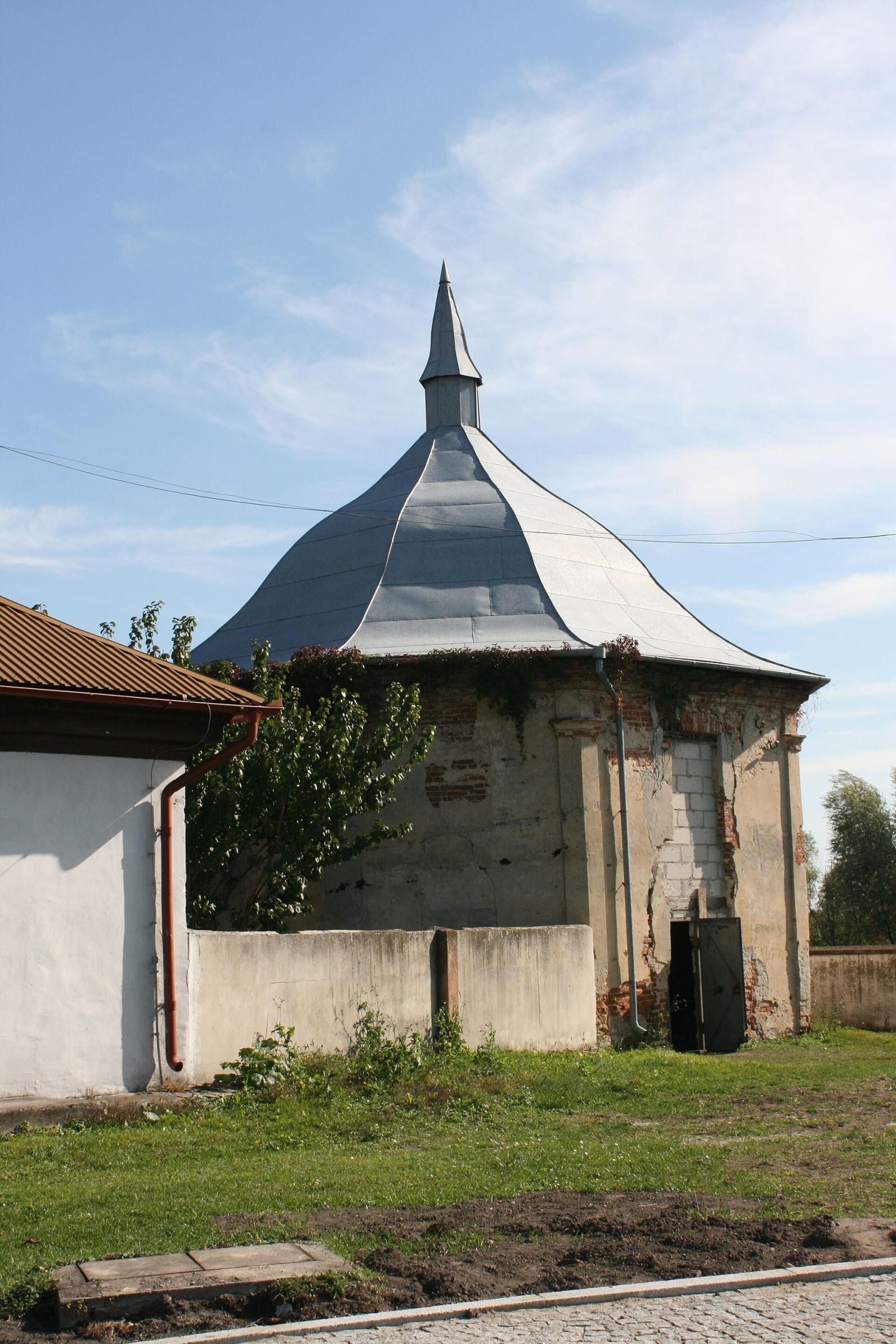 Pawilon II - lamus, Strzyżów