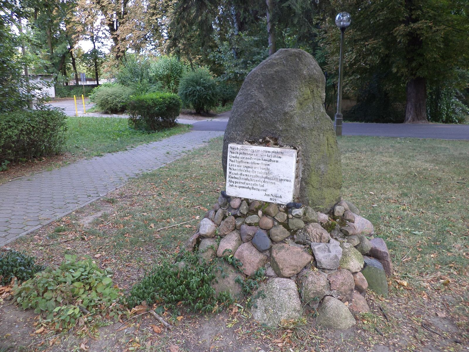 Pomnik z wierszem Jana Nowaka, Tarnowskie Góry