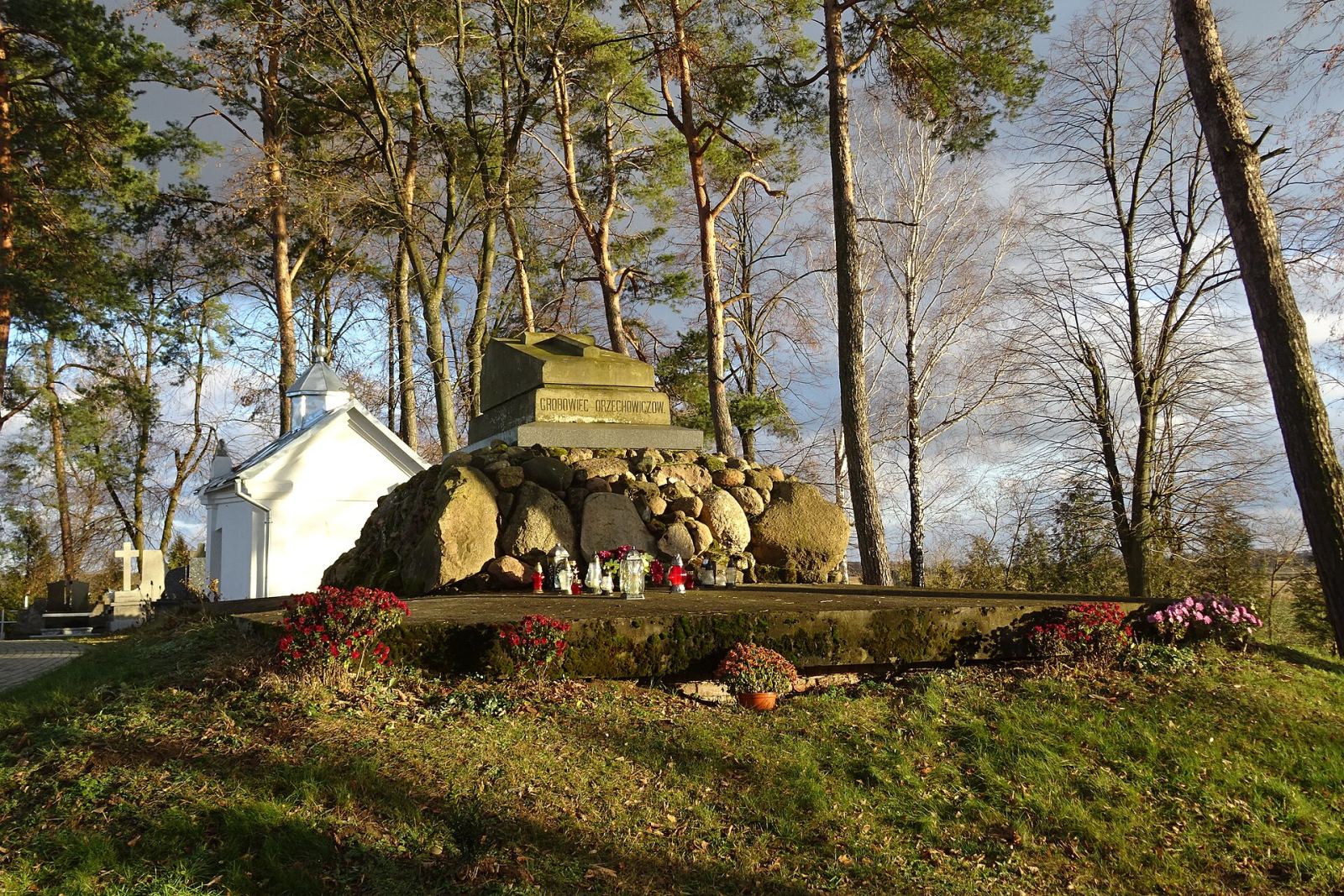 Kaplica grobowa rodziny Orzechowiczów, Kalników