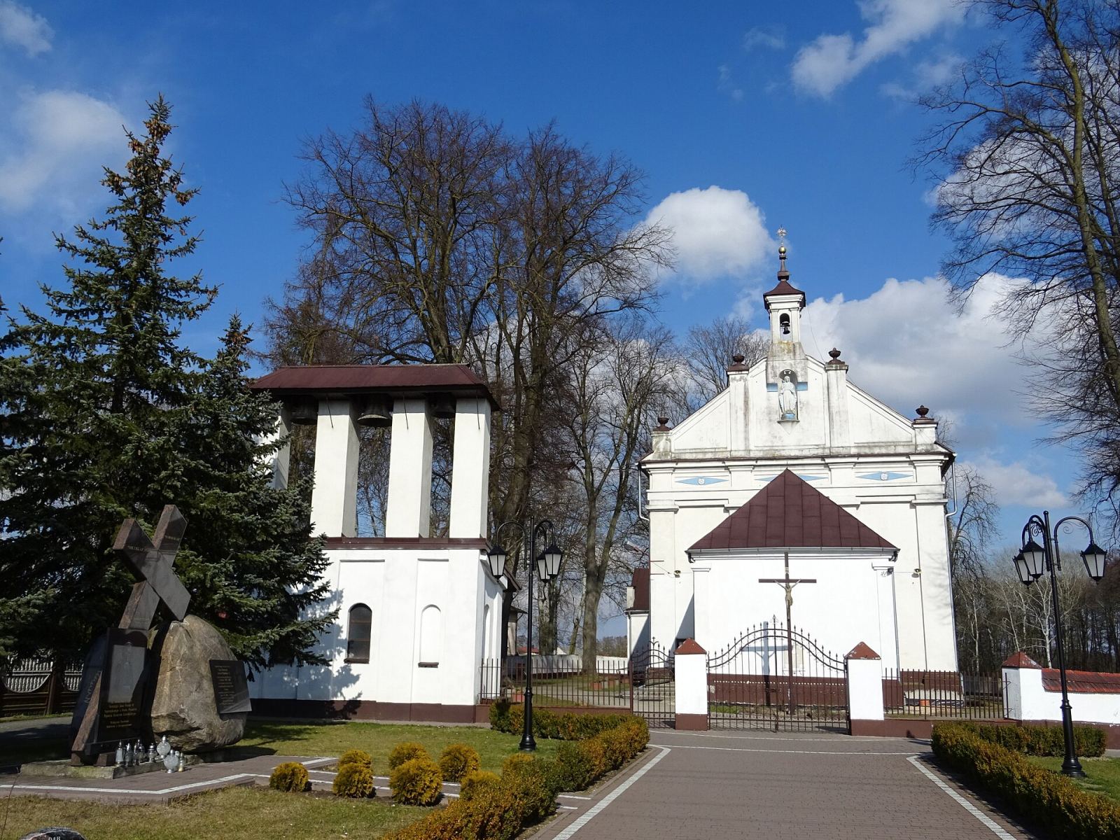 Kościół rzymskokatolicki, parafialny pw. św. Bartłomieja Apostoła, Makowiska
