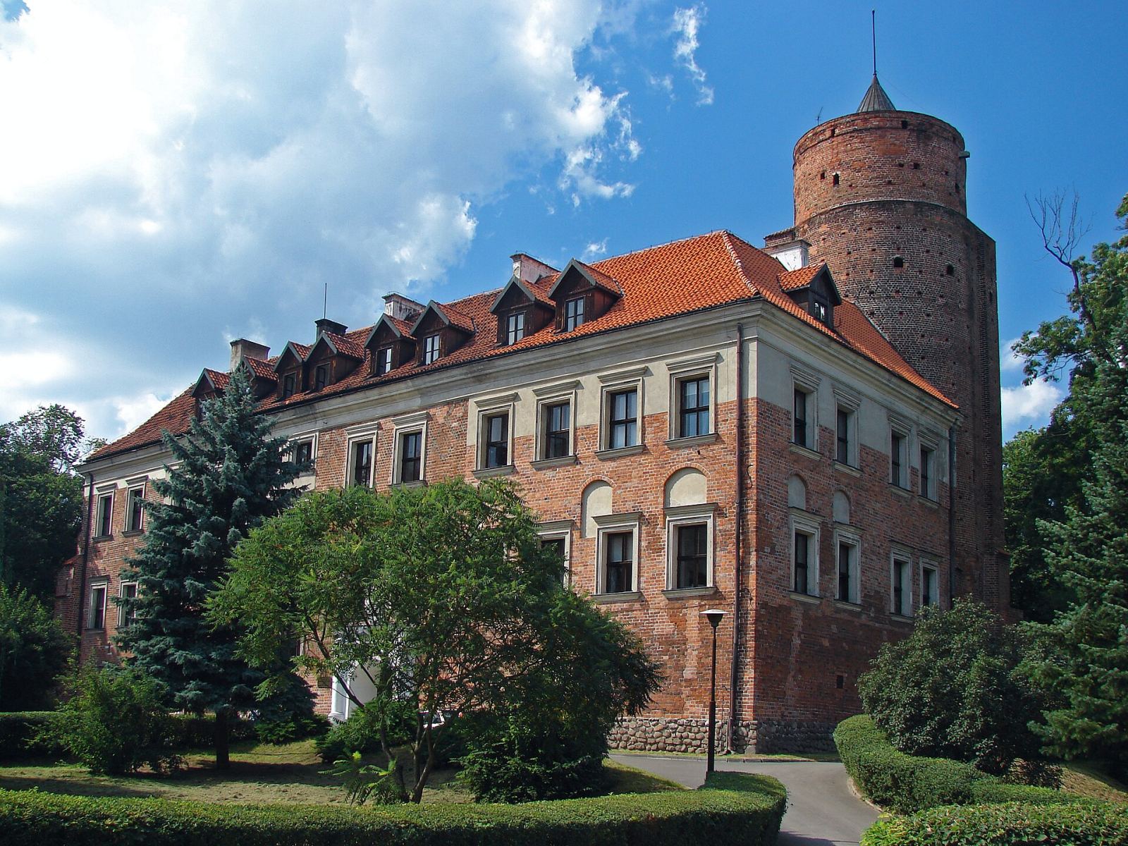 Zamek, ob. hotel, Uniejów