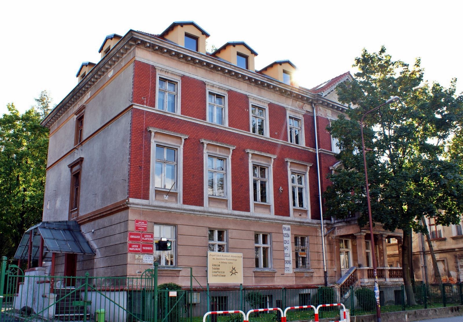 Szkoła rzemiosł artystycznych, Jelenia Góra