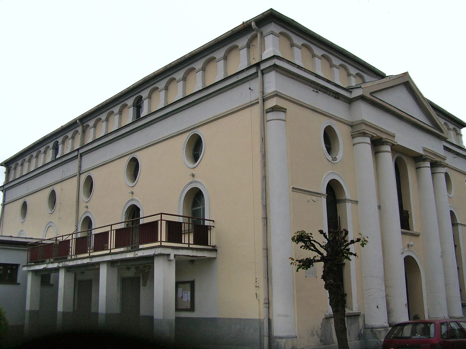 Synagoga, ob. dom kultury, Praszka