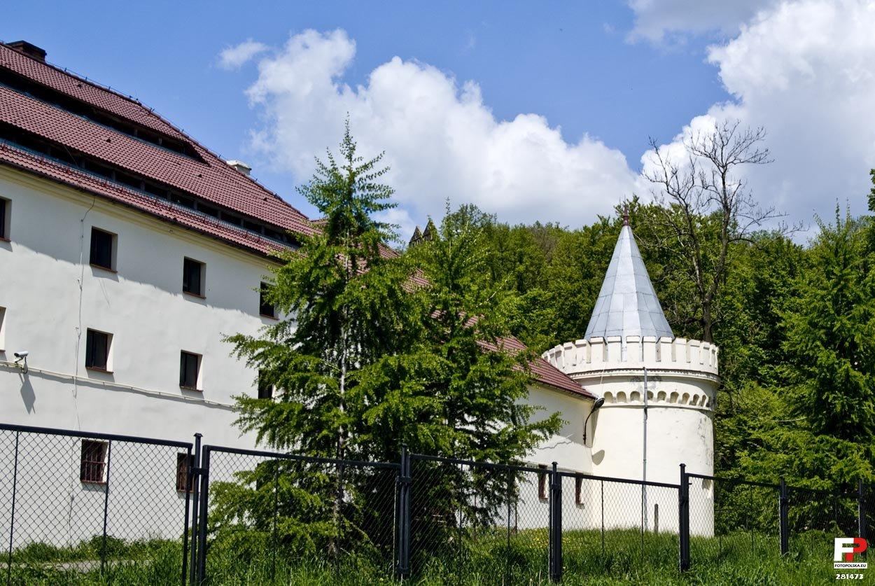 Mur z basztami, Proszówka