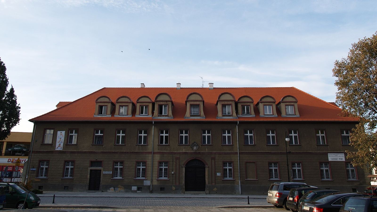 Dom, Trzebnica
