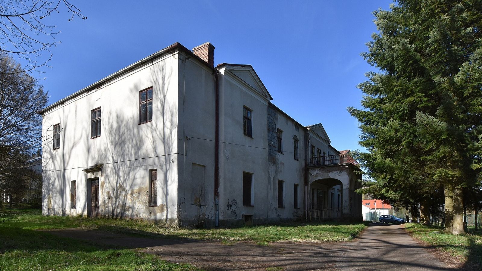 Dwór, Krzemienna