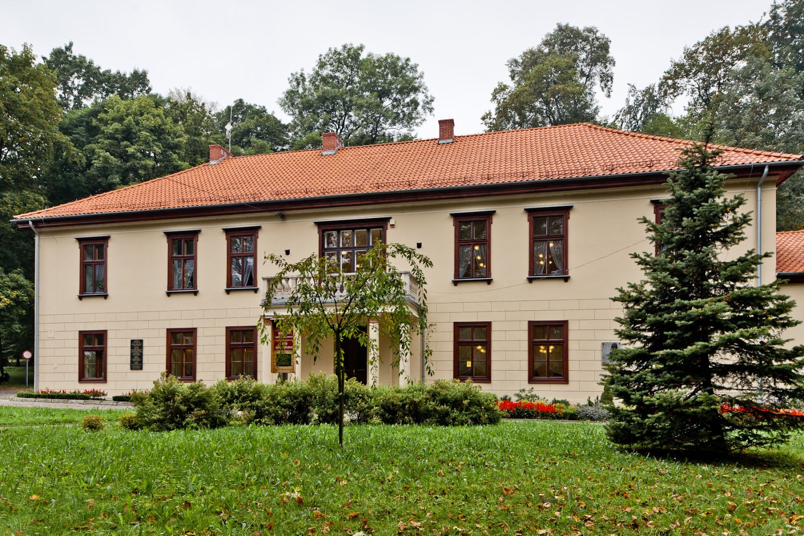 Stary pałac Lubomirskich, Krzeszowice