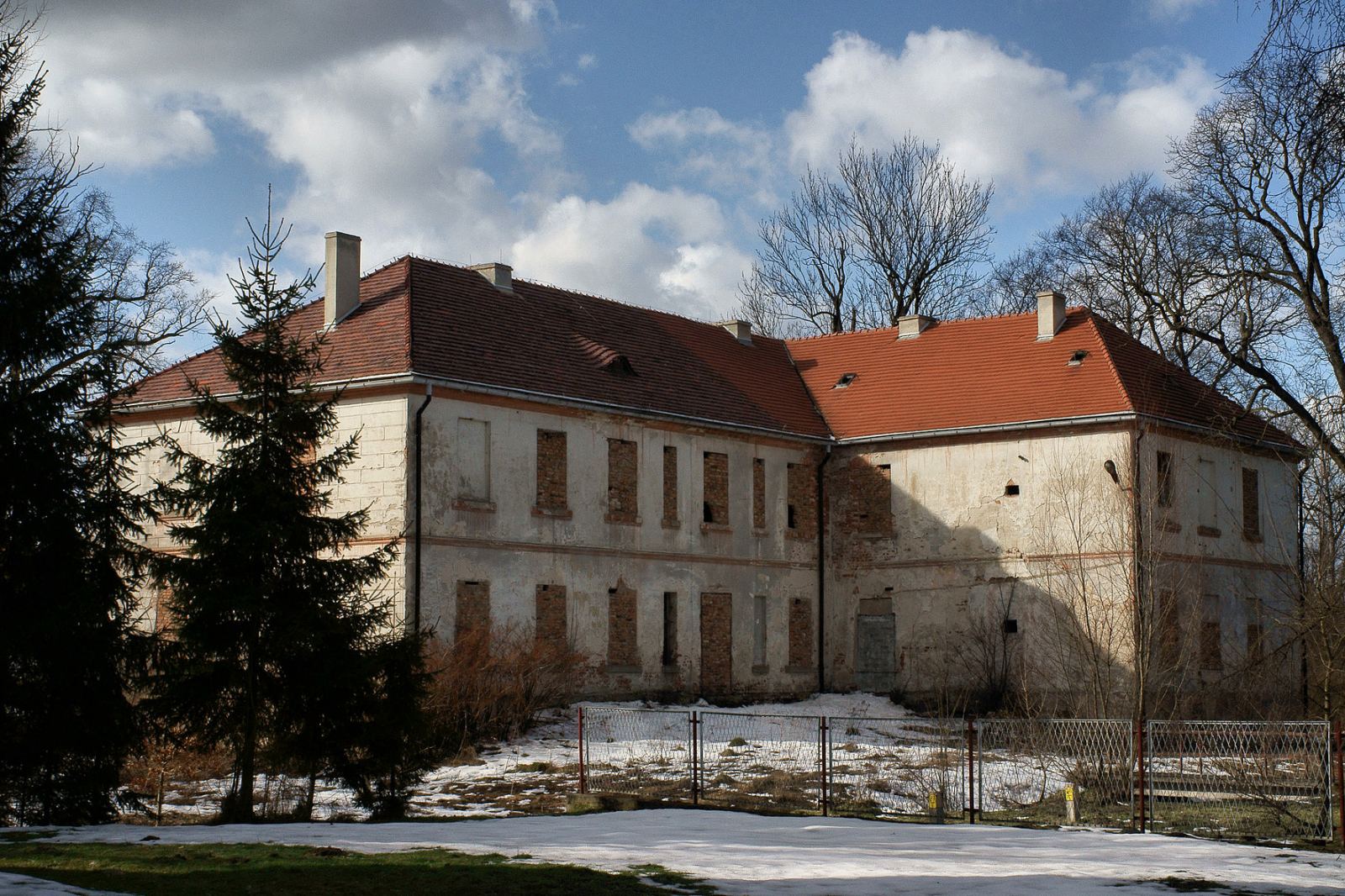 Dwór, Komorniki