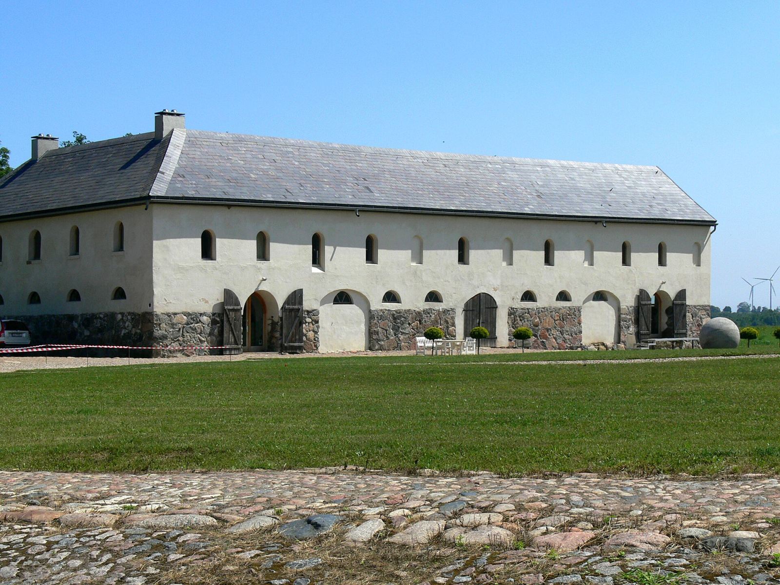 Stajnia, Starzyński Dwór