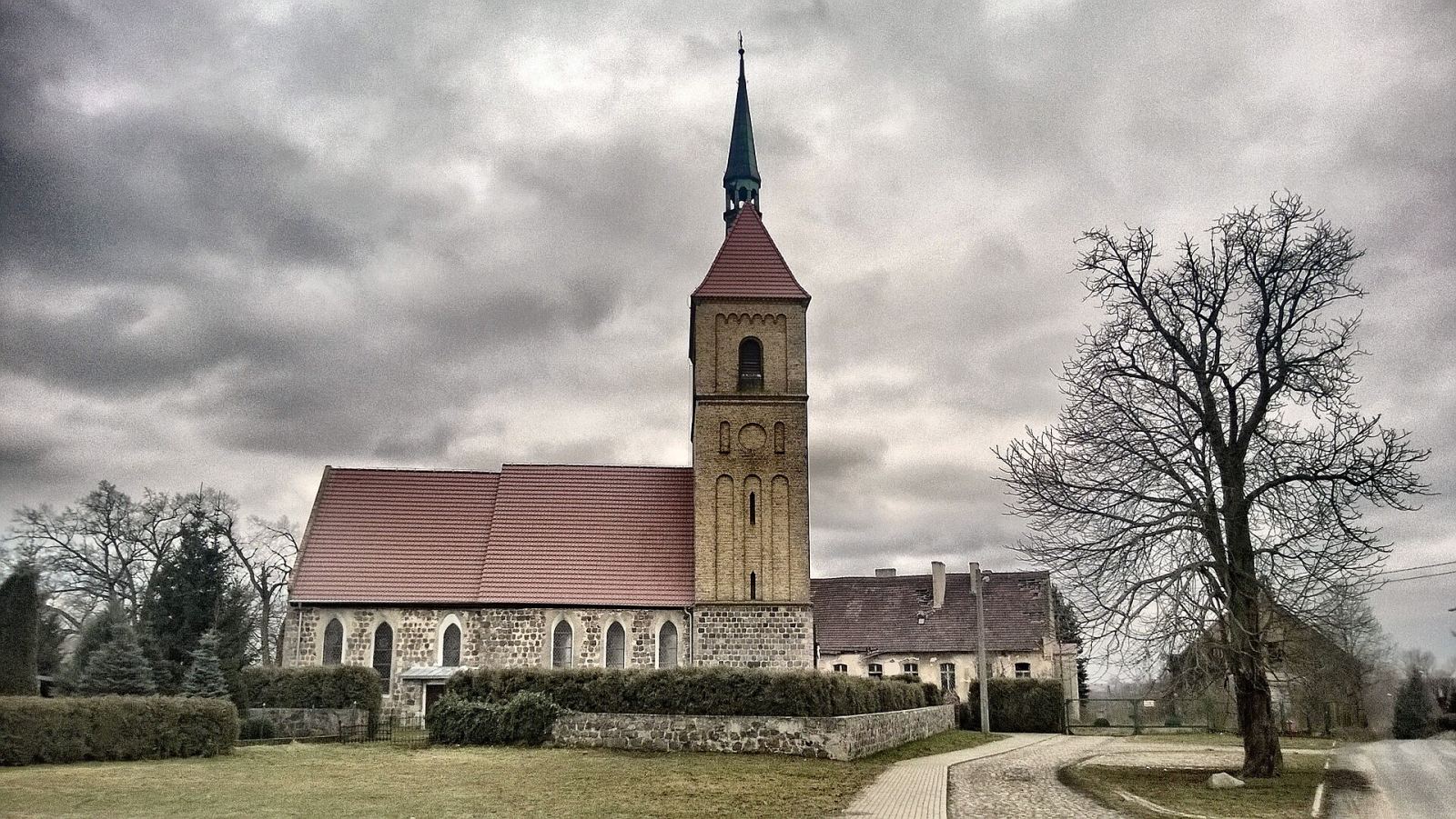 Kościół filialny pw. Narodzenia Najświętszej Marii Panny, Stare Objezierze