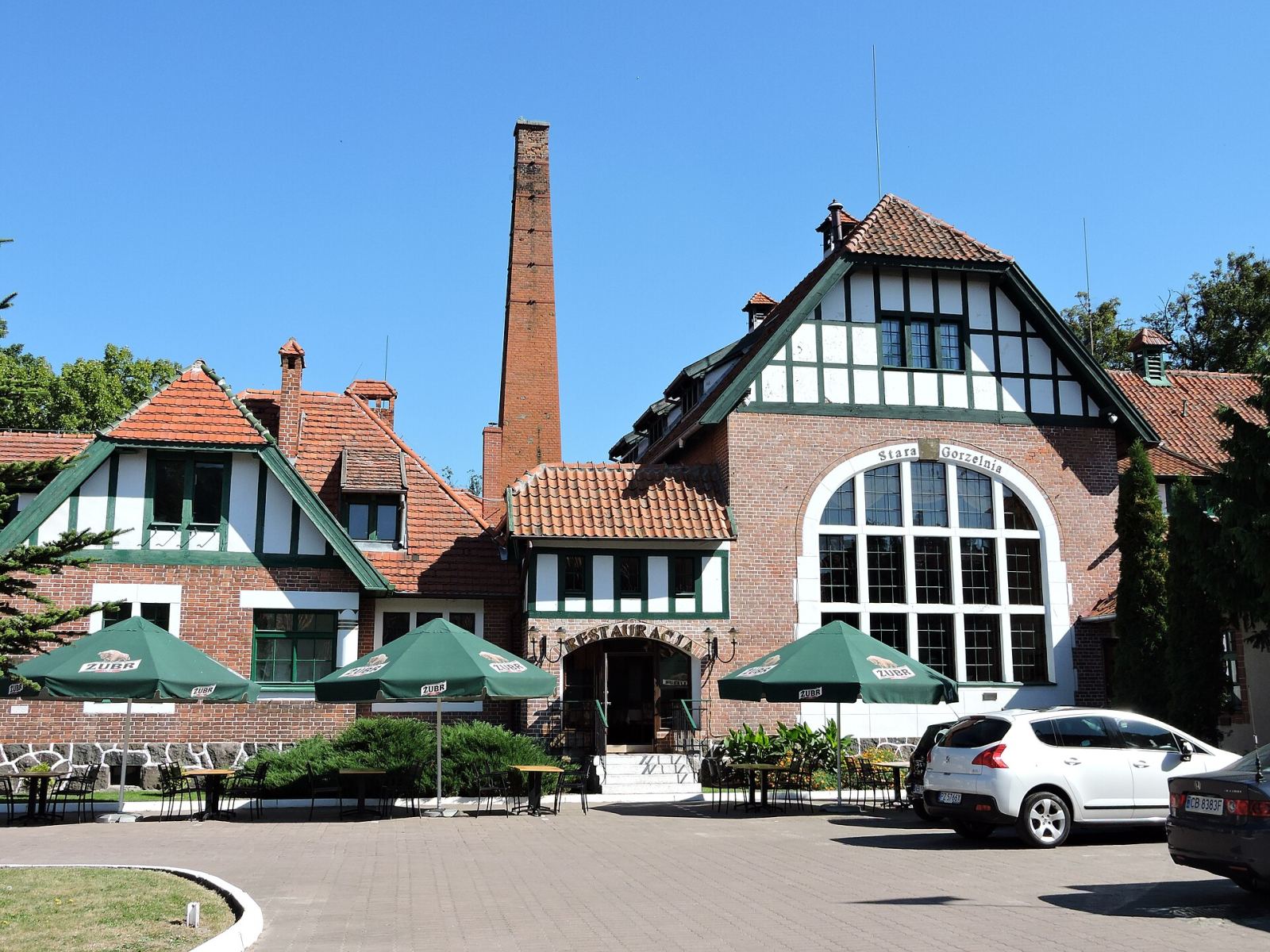 Gorzelnia, ob. hotel, Kadyny