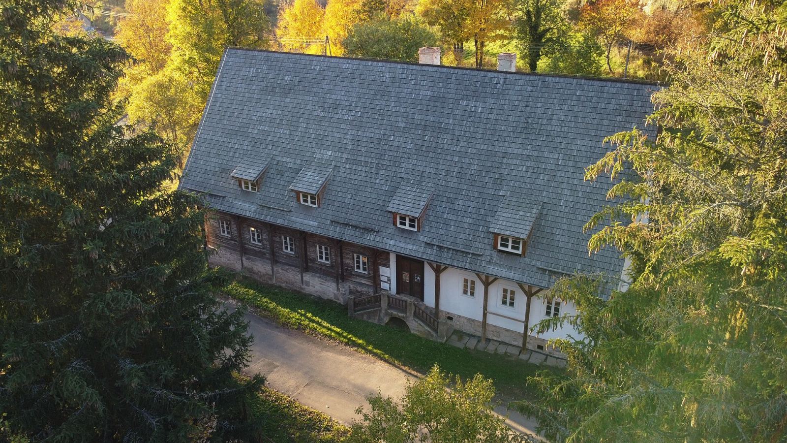 Karczma, ob. dom mieszkalny, Uniemyśl