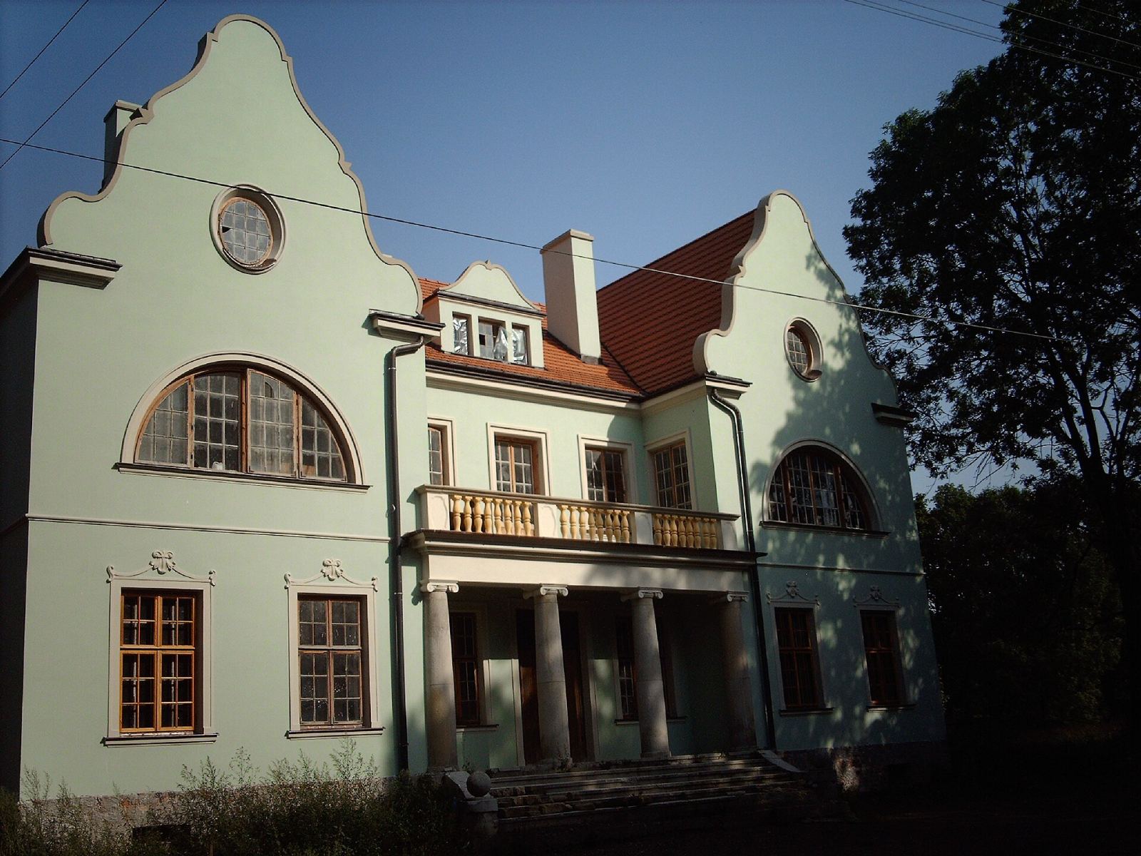 Zespół parkowo-dworski, Zawada