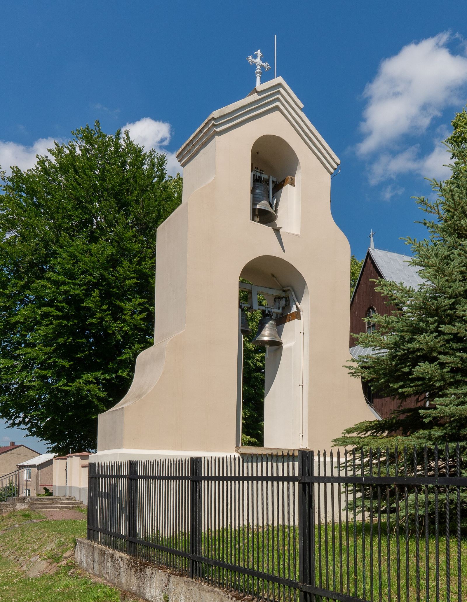 Dzwonnica parawanowa, Lipa