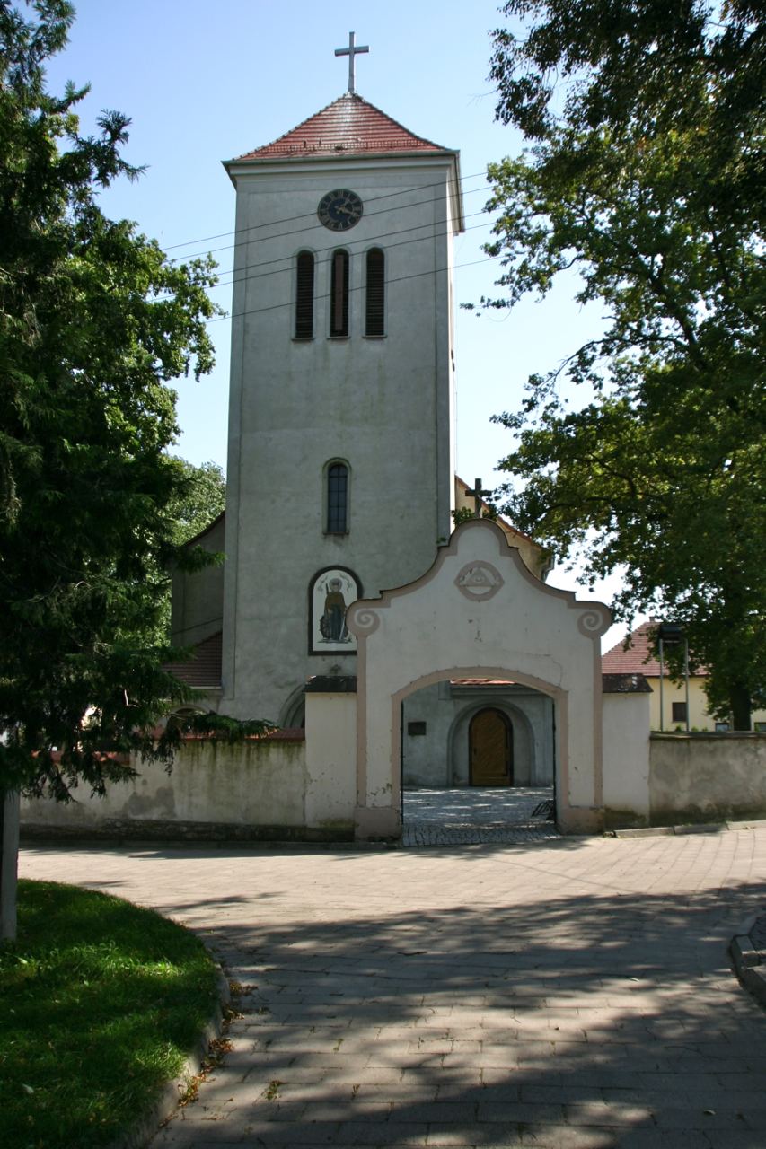 Kościół parafialny pw. św. Katarzyny, Rozkochów