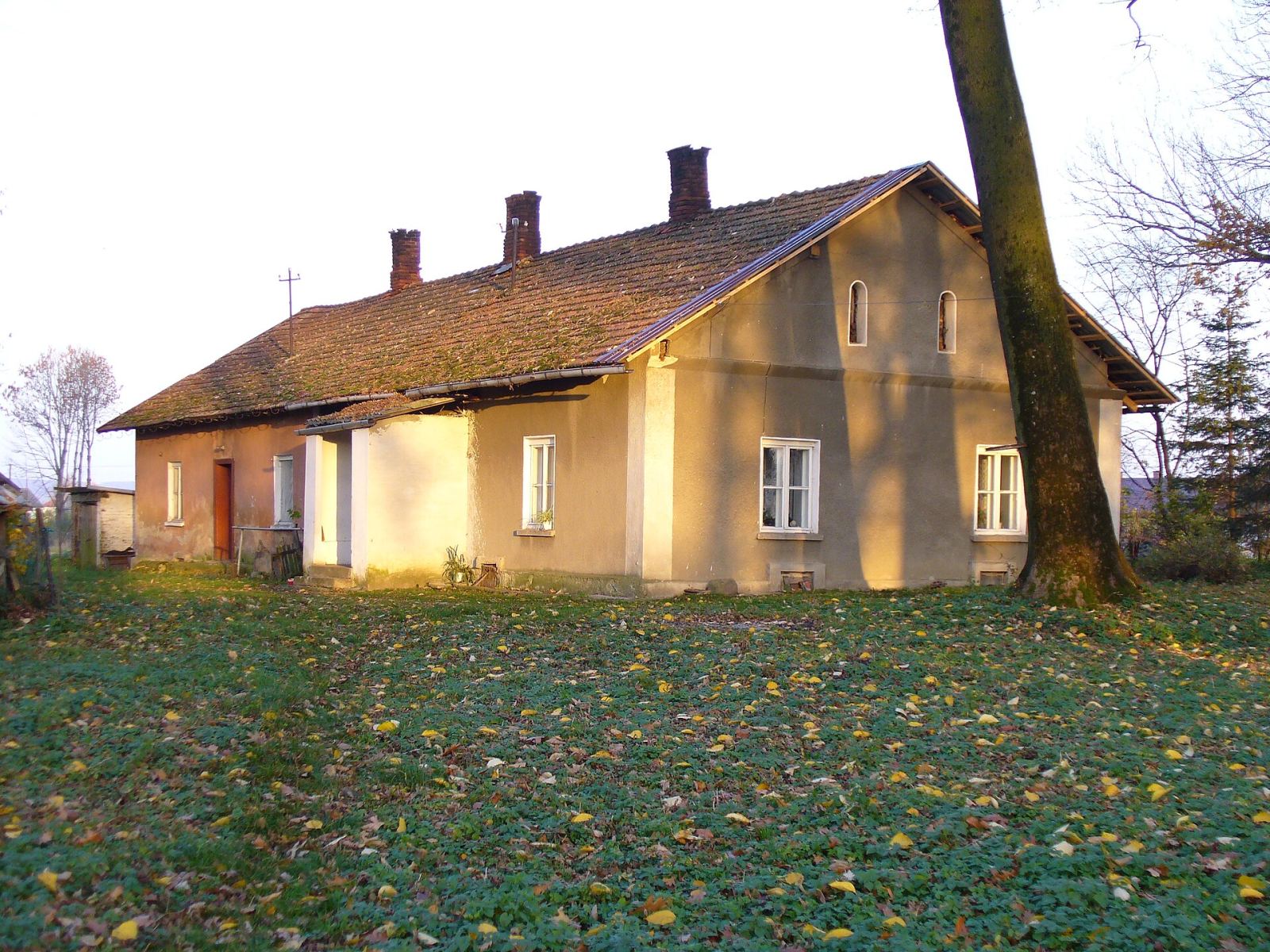 Zabudowania gospodarcze, Besko