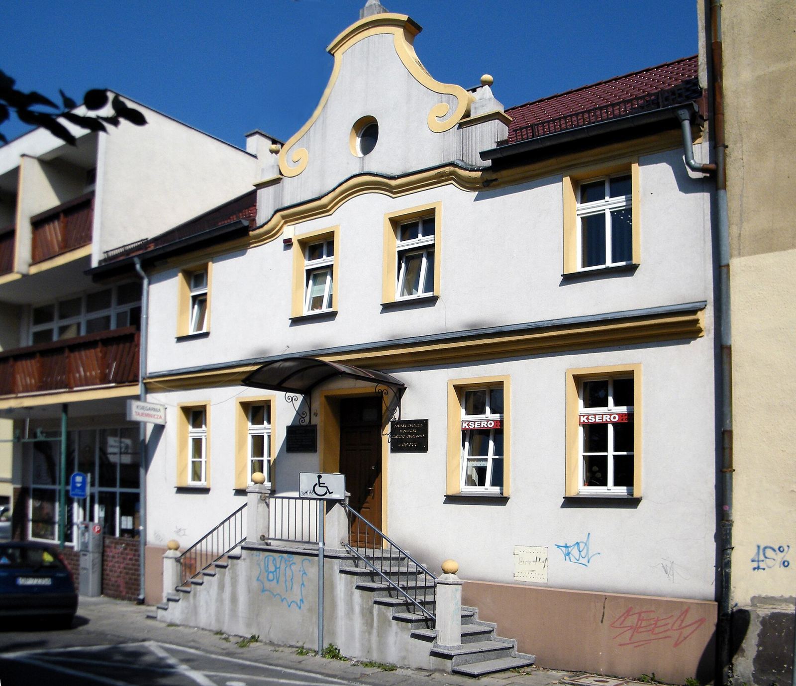 Dom, Opole