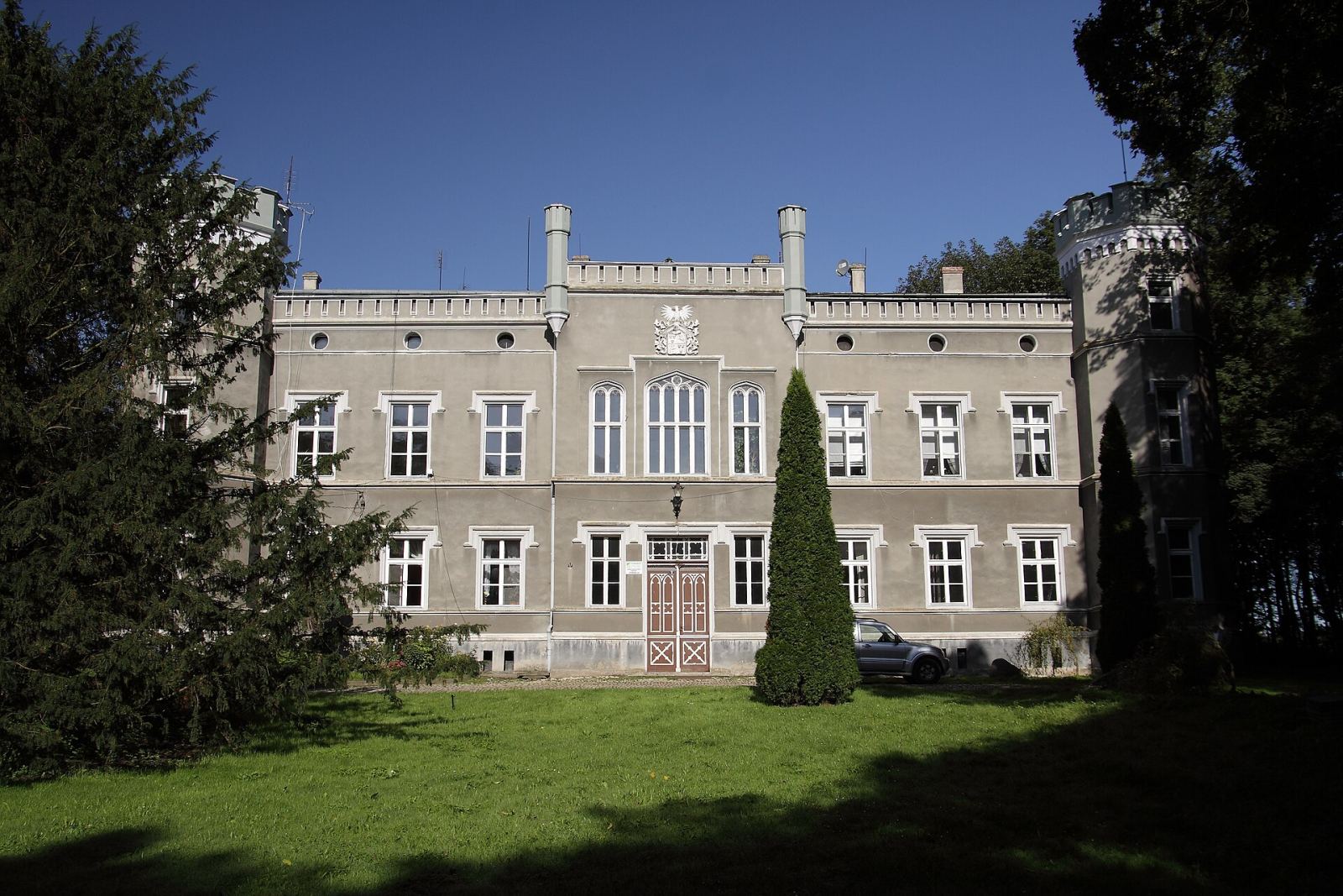 Pałac, Modzurów