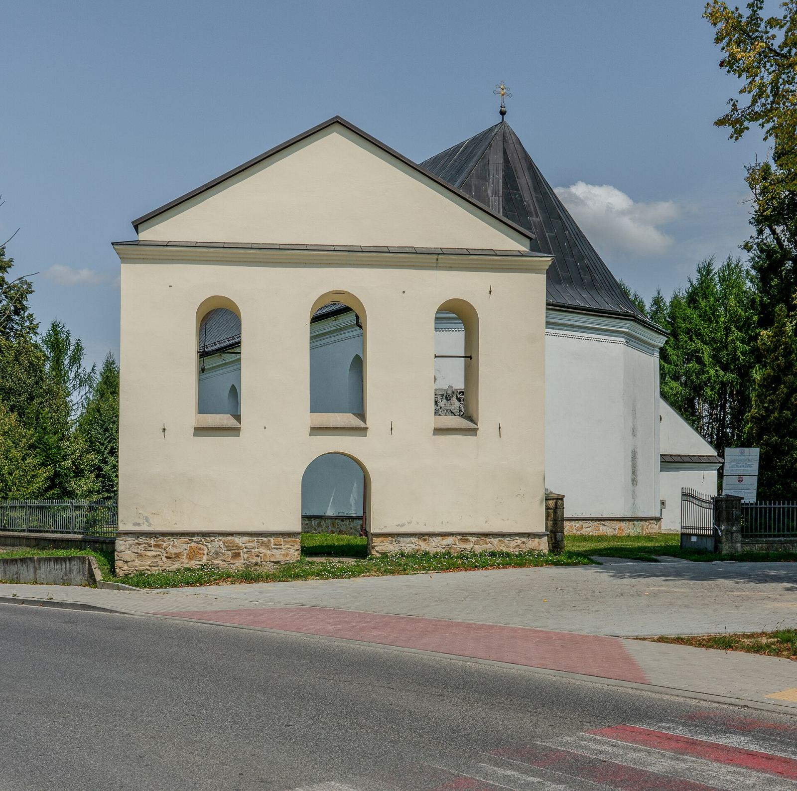 Dzwonnica parawanowa, Moszczenica