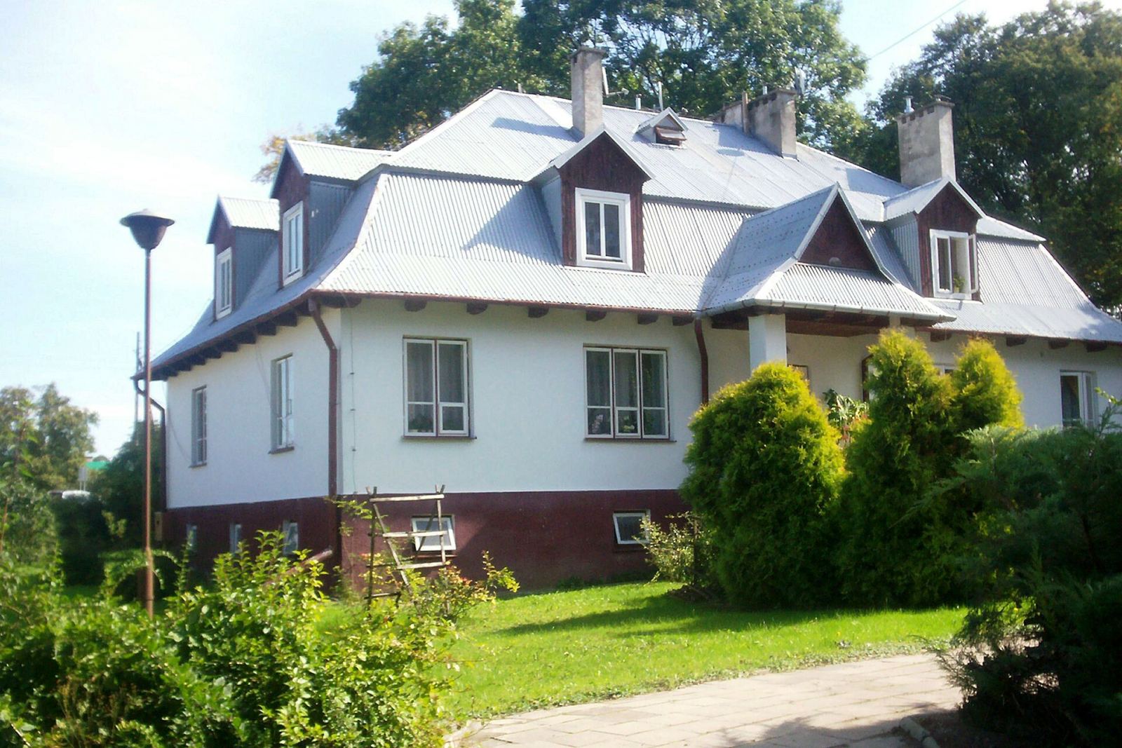 Dworek tzw. rządcówka, ob. dom nauczycielski, Karczmiska Pierwsze