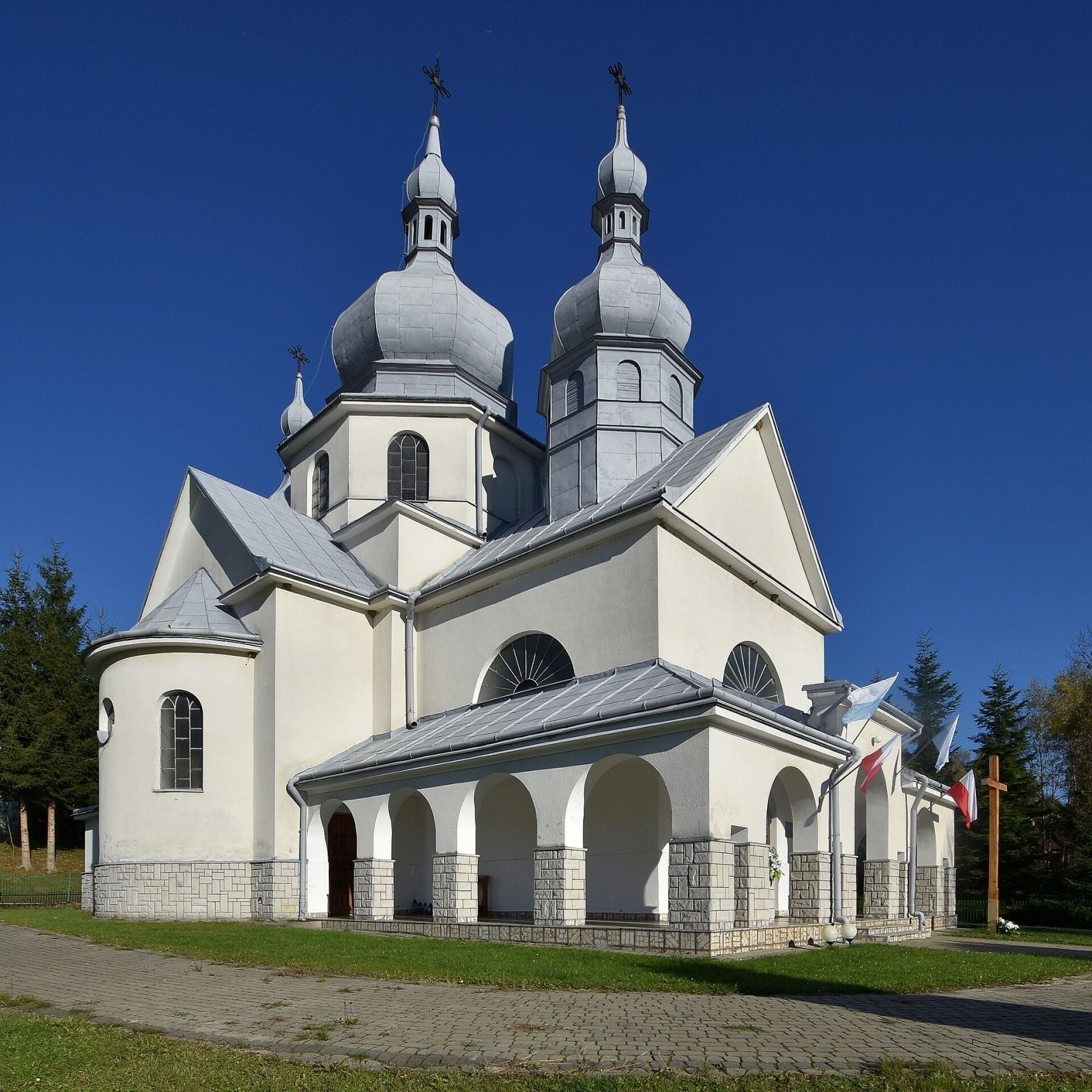 D. cerkiew grekokatolicka pw. św. Michała Archanioła, ob. kościół parafialny pw. Nawiedzenia Najświętszej Marii Panny, Tarnawka