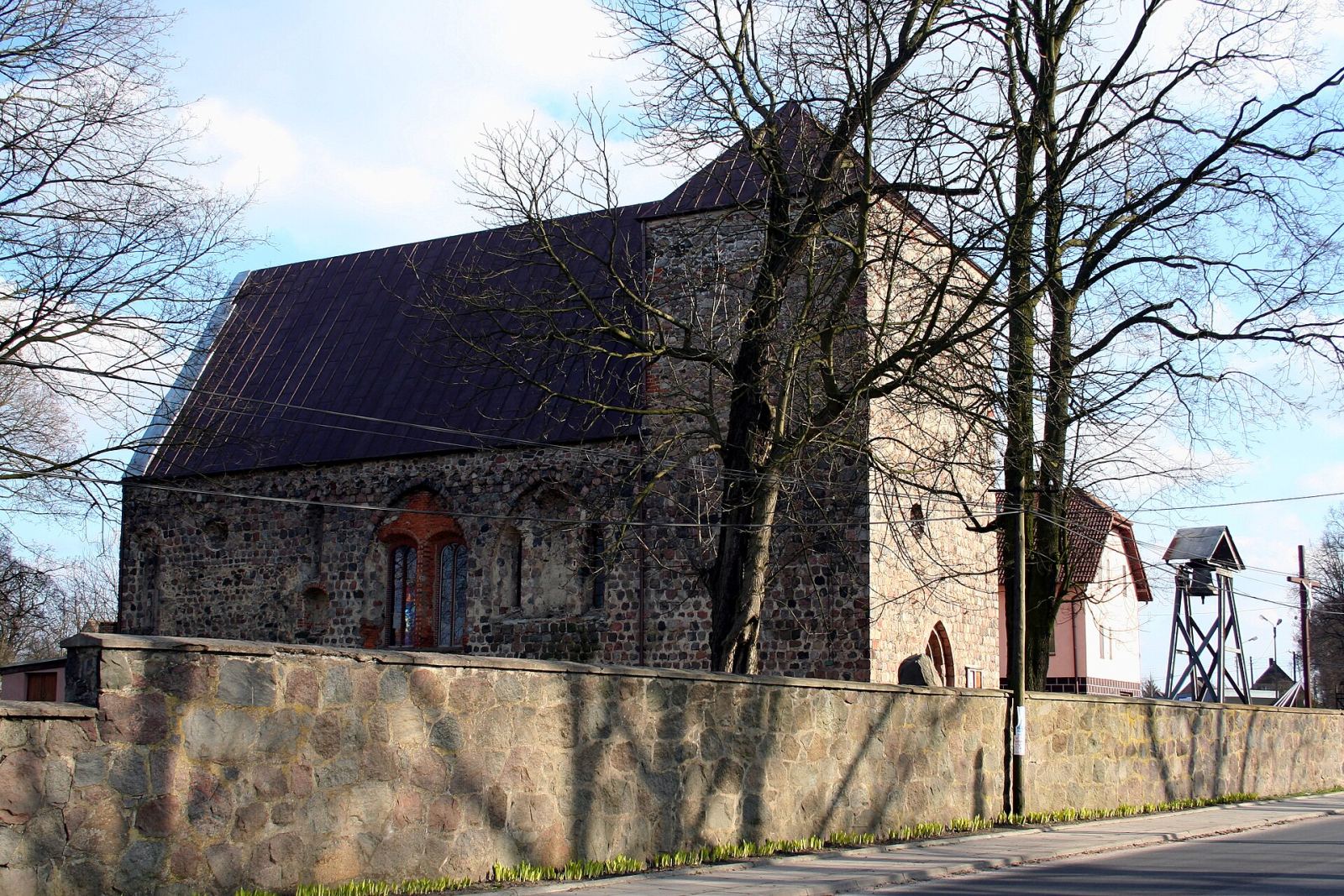 Kościół filialny pw. Narodzenia Najświętszej Marii Panny, Smolnica
