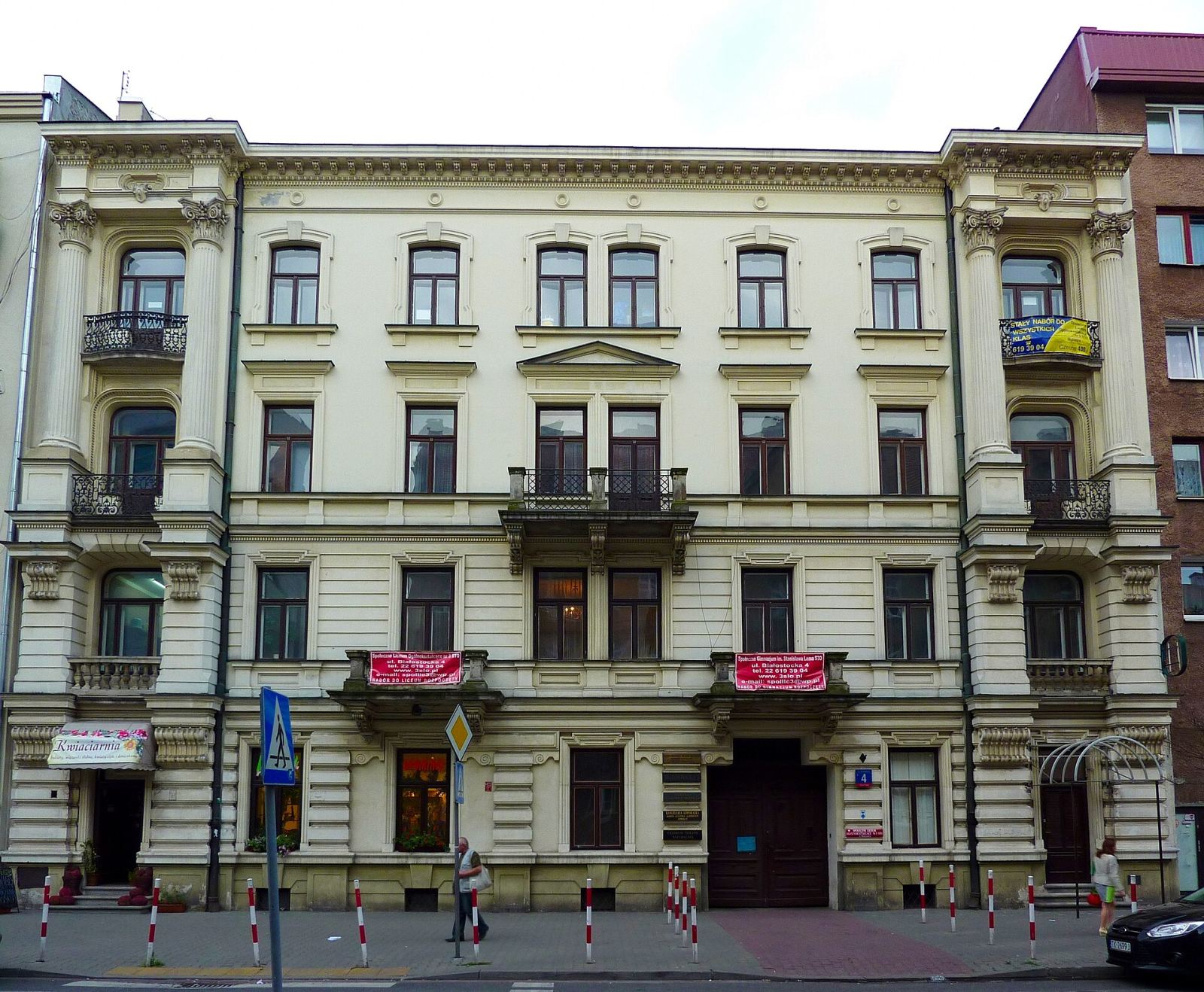 Kamienica z oficynami, Warszawa