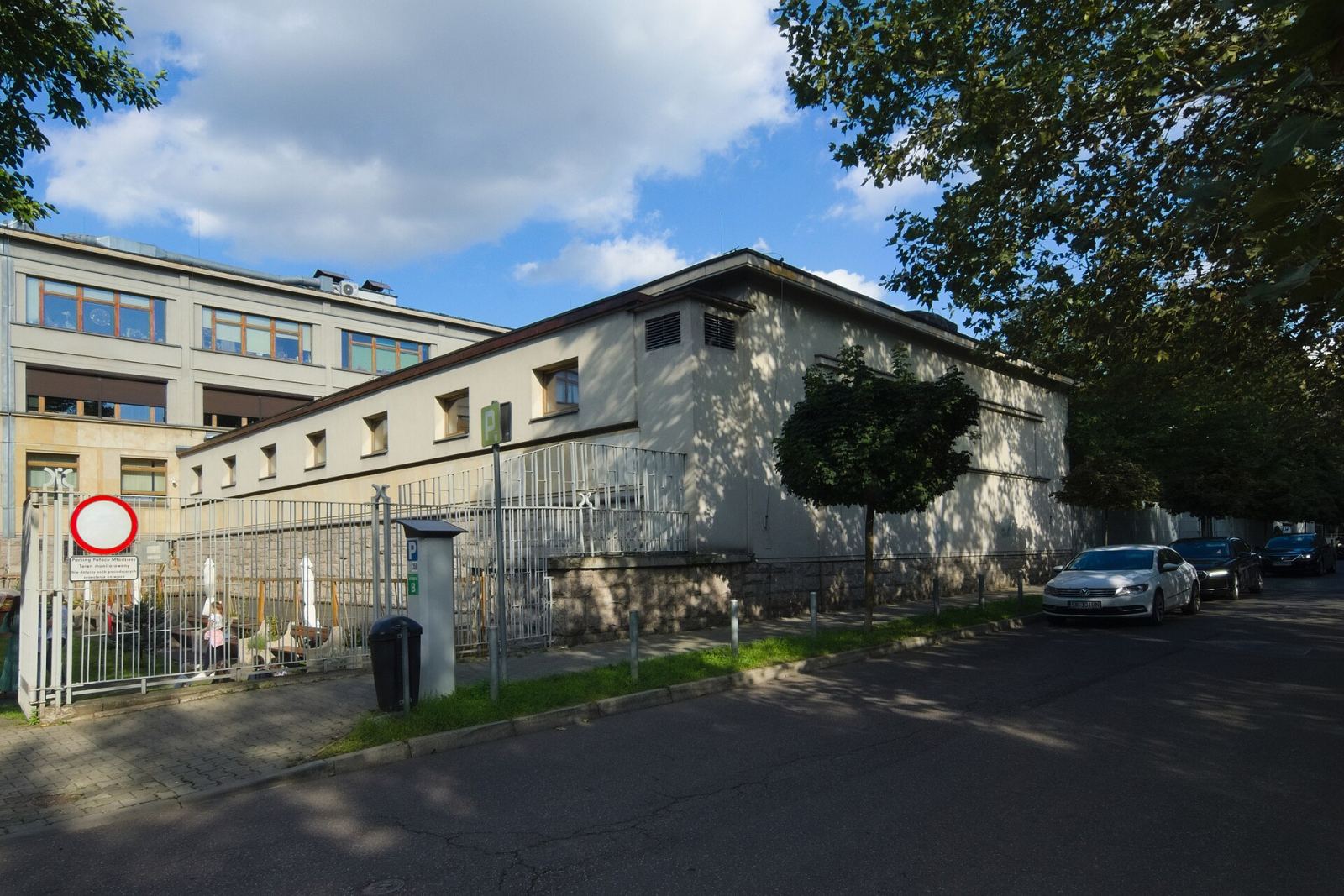 Pływalnia z budynkiem zaplecza, Katowice