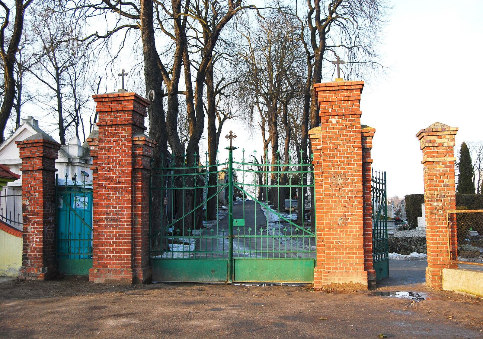 Cmentarz pw. Świętego Krzyża, Gniezno