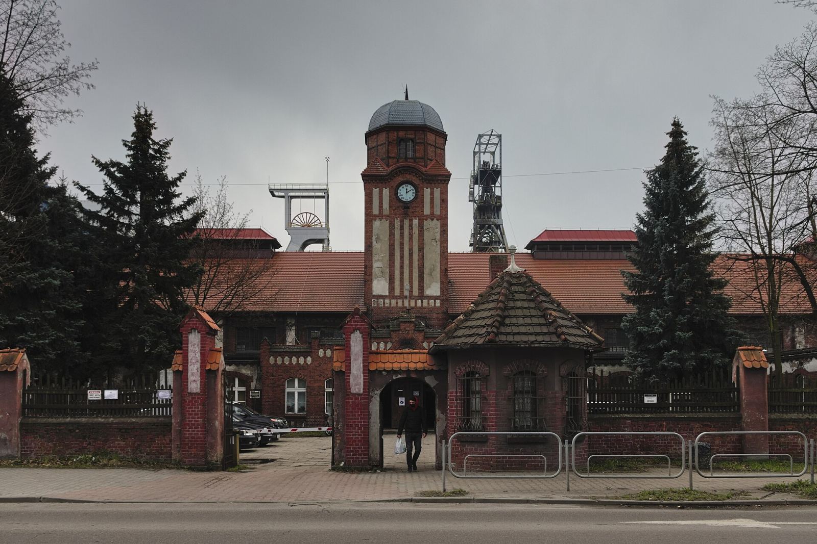 Budynek sali zbornej, łaźni i szatni łańcuszkowej, ob. budynek administracyjny, Ruda Śląska