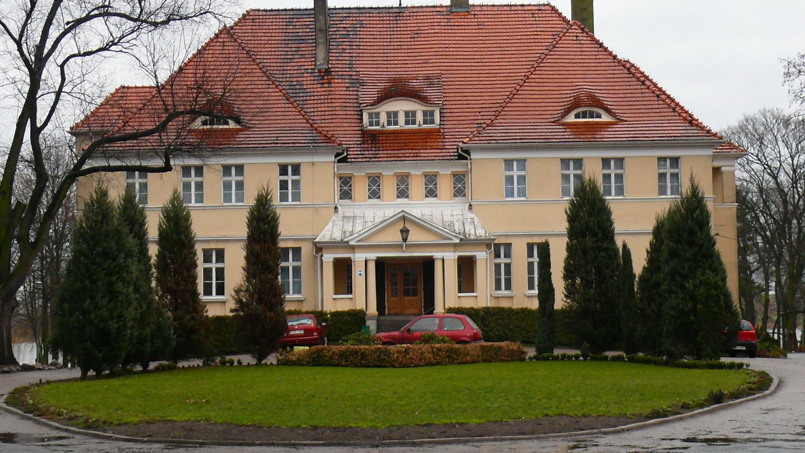 Dwór, Grzybno