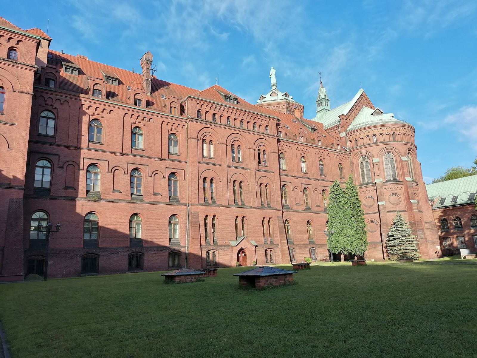 Klasztor Ojców Franciszkanów, Katowice