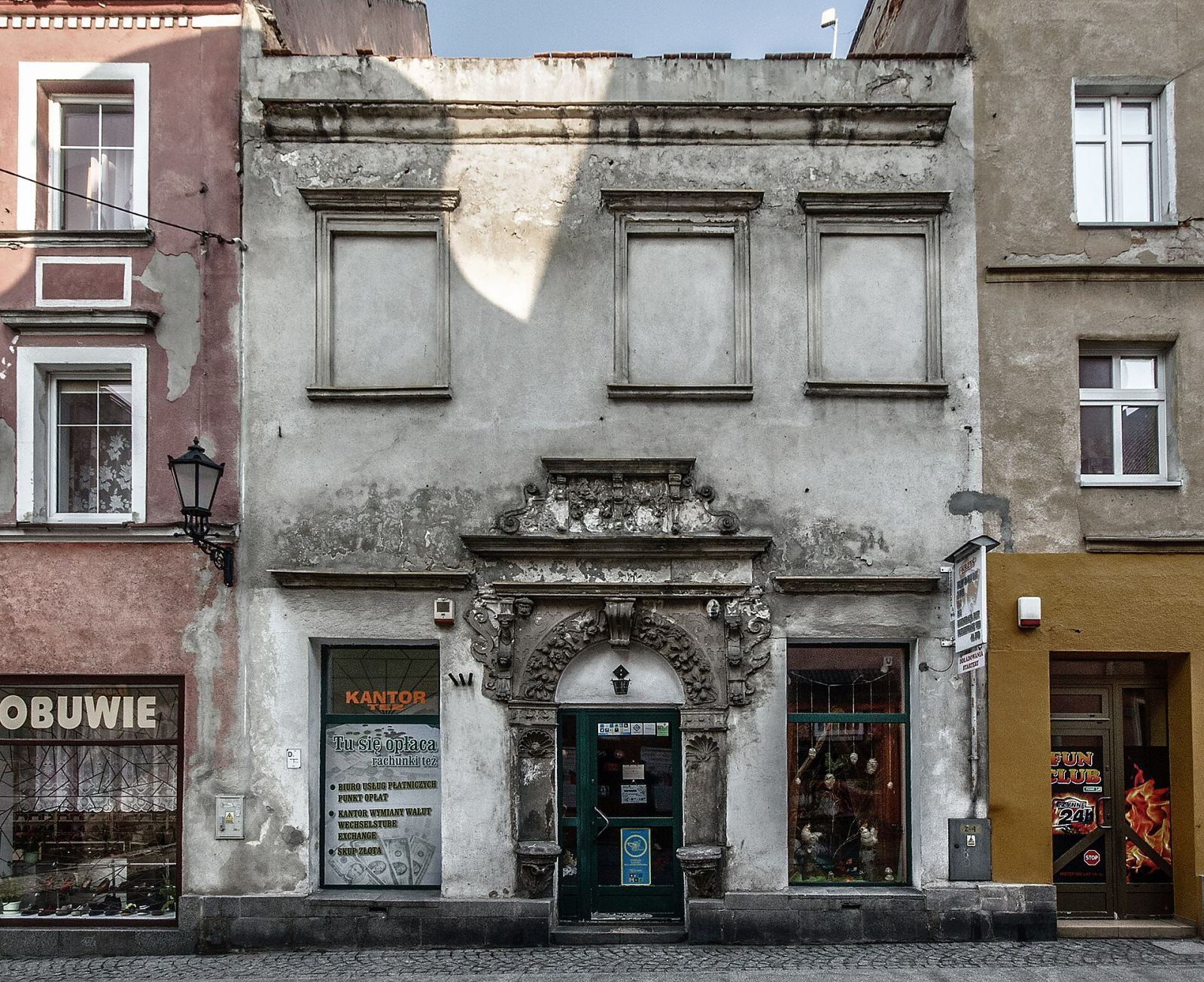 Dom, Jawor